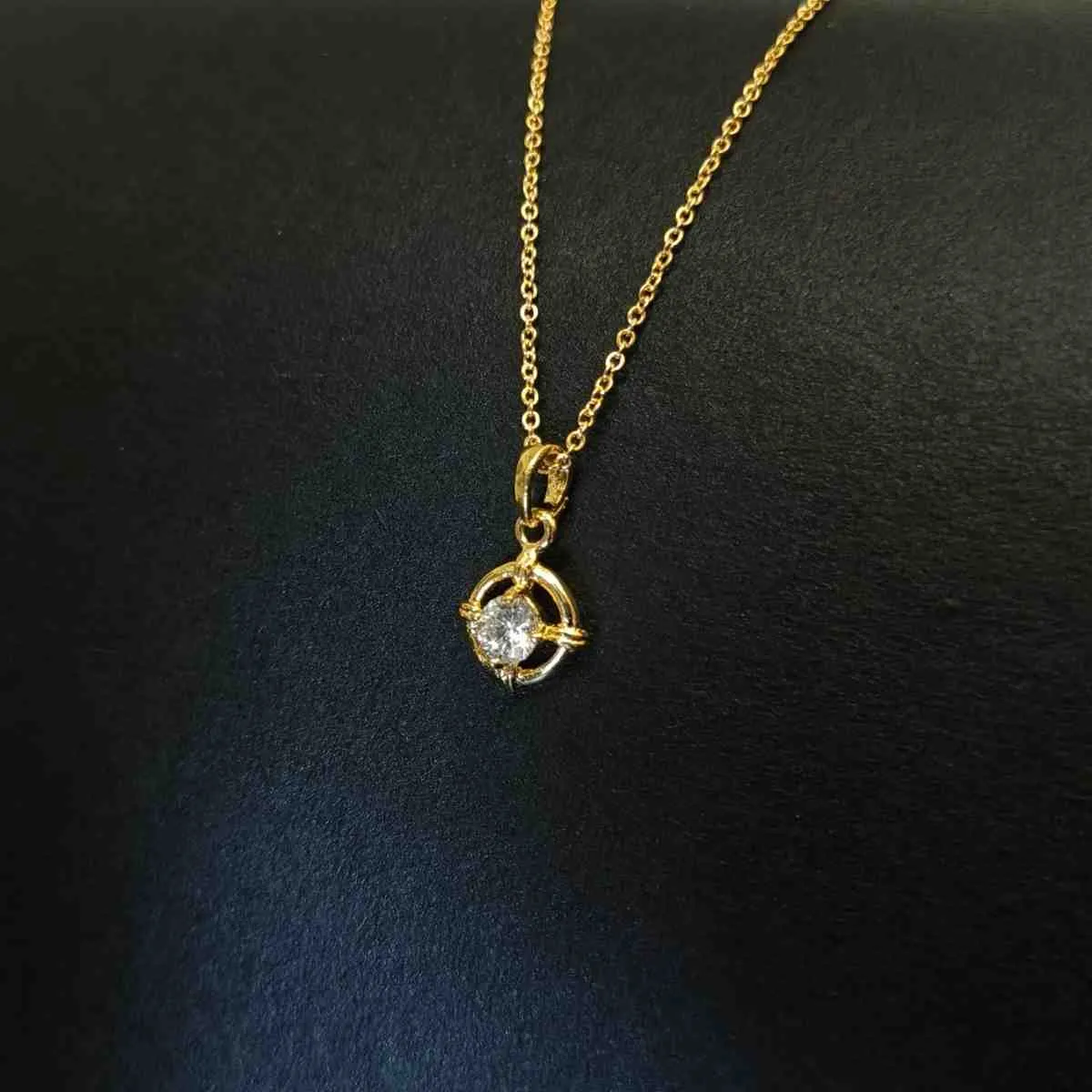 Nova Circle Glow Chain