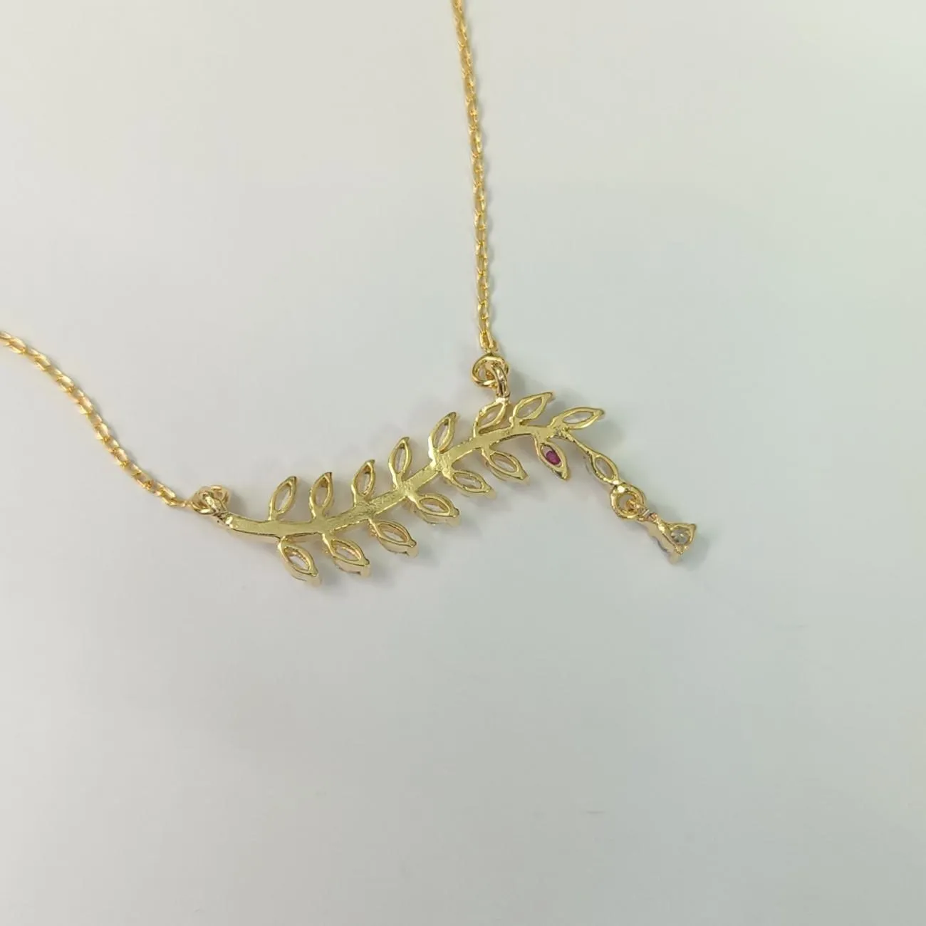Golden Leaf Spark Chain