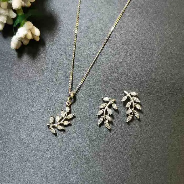Flowy Leaves Diamond Silver Pendant Set