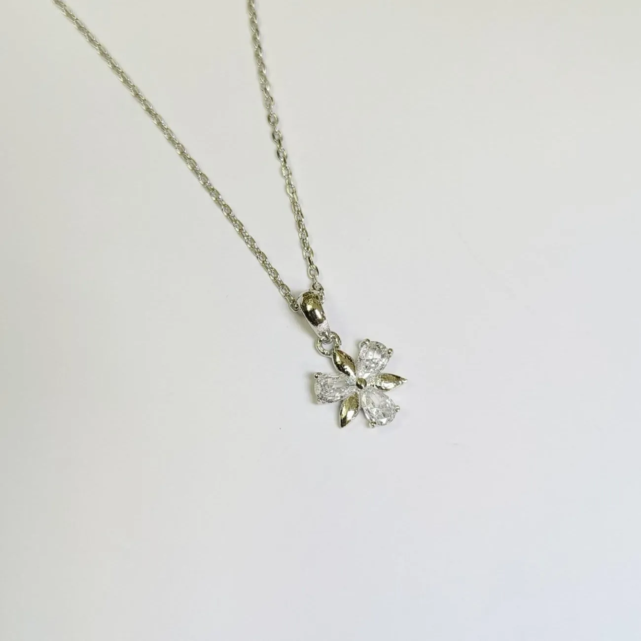 Petal Crest Silver Plated Pendant Chain