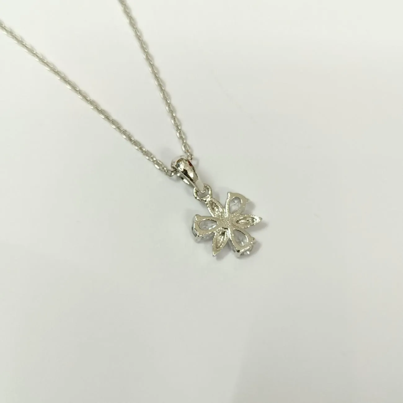 Petal Crest Silver Plated Pendant Chain