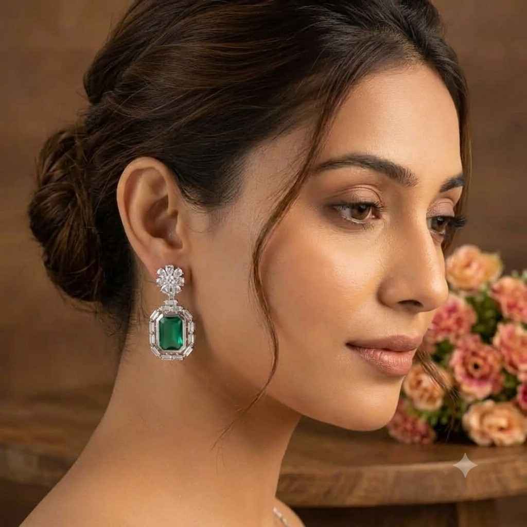 Eyecatching-emerald