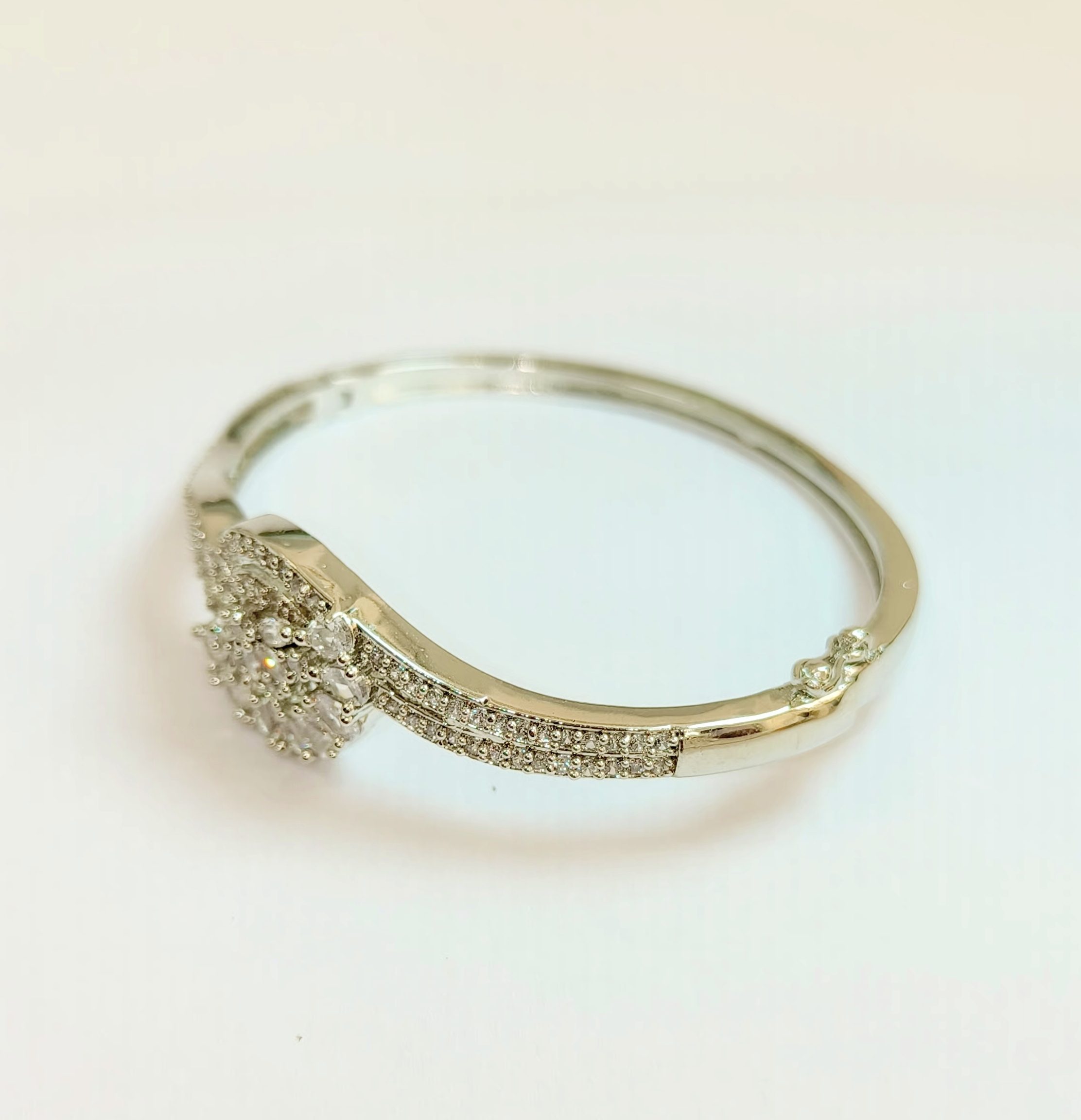 The Shinning Beauty Bracelet