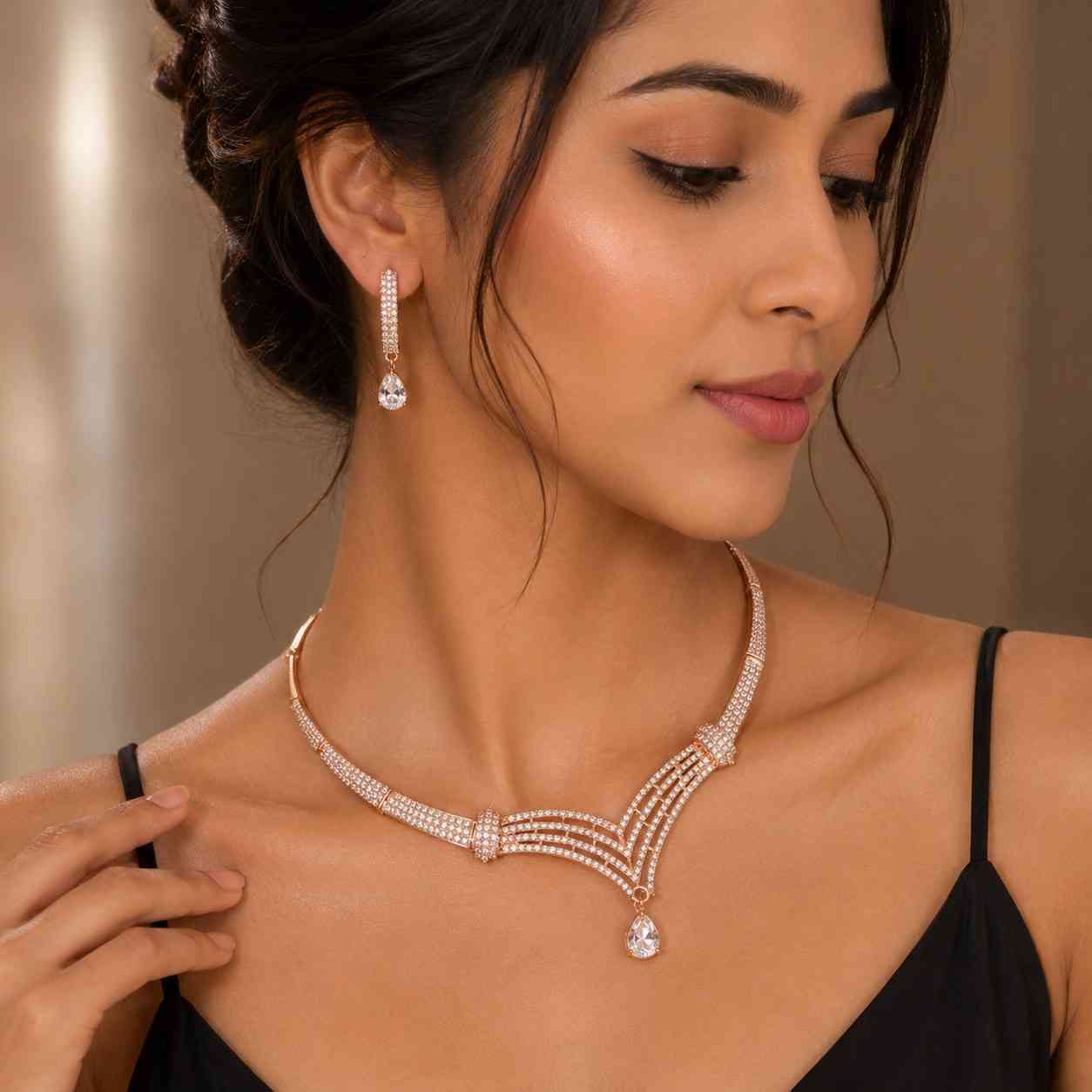 The Sweetheart neckpiece