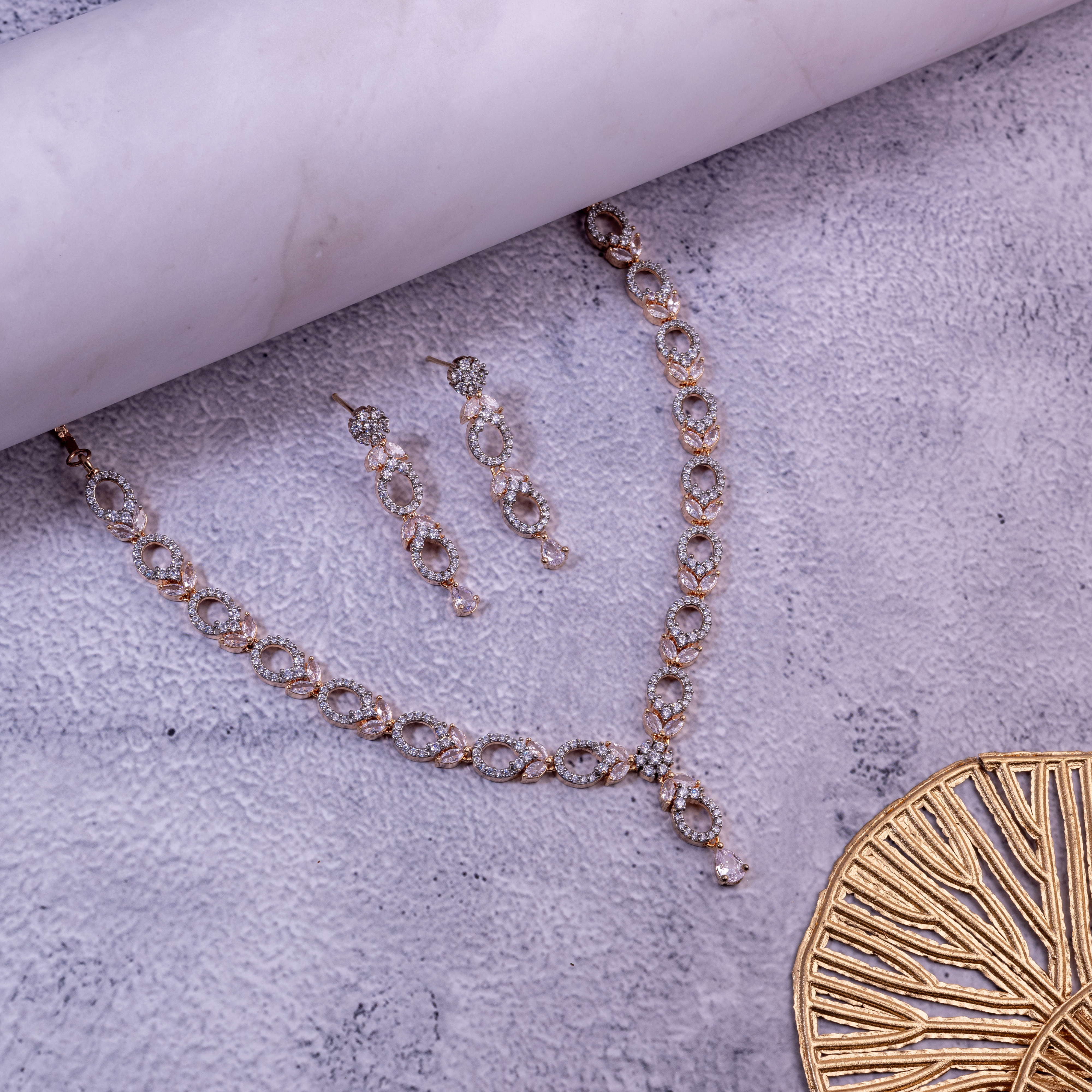 The Classic RoseGold Loop Necklace set.