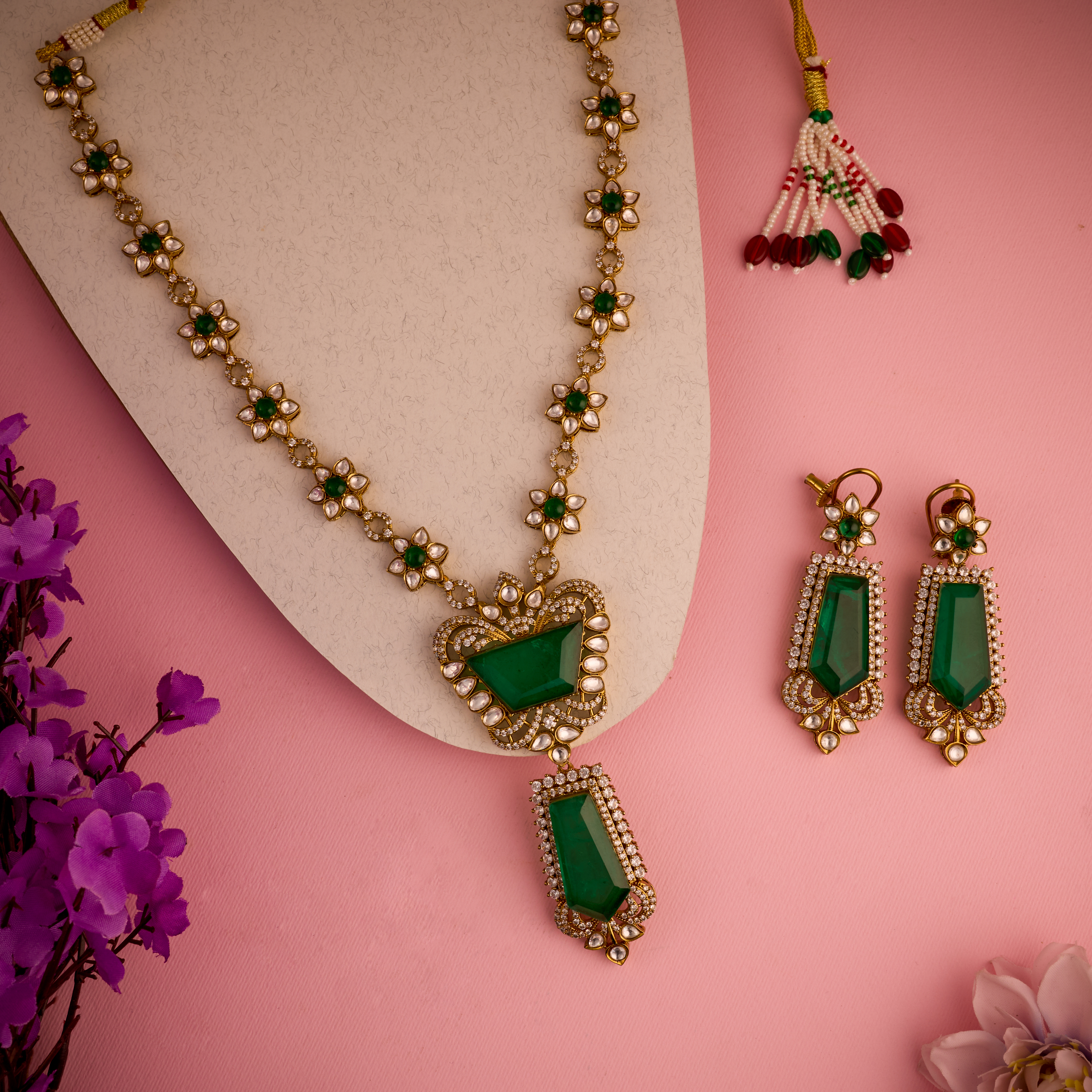 The Iconic Emerald Doublet Necklace set