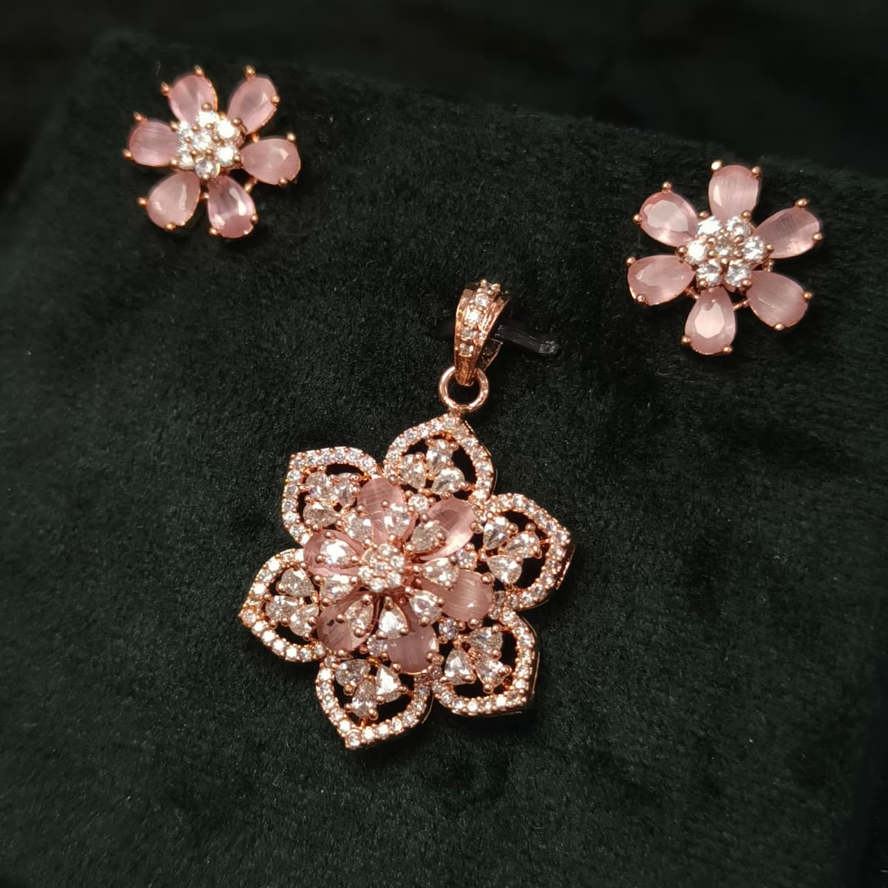 Pink Floral Glow AD Pendant & Earrings