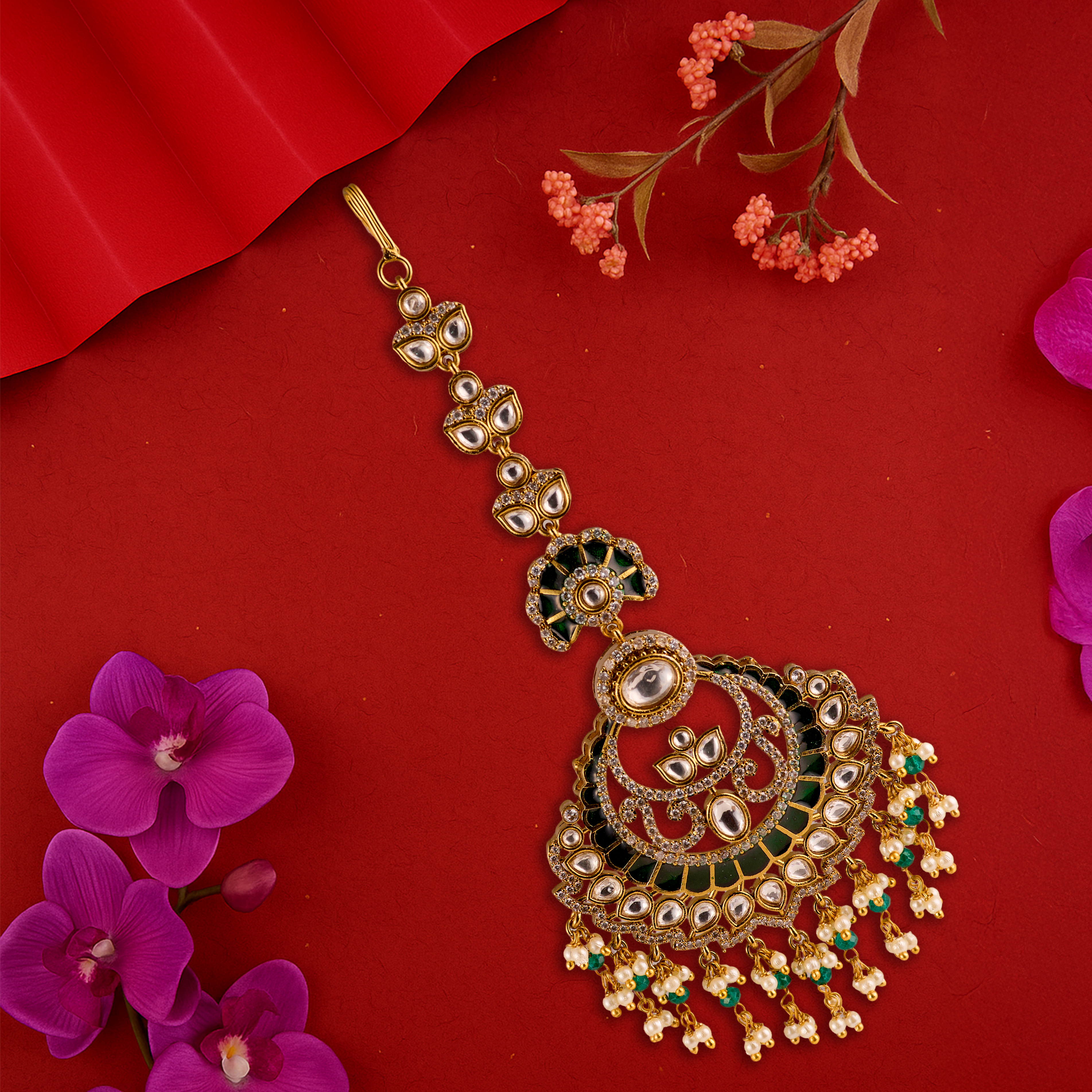 The Meera Emerald Kundan Bridal Maangtikka