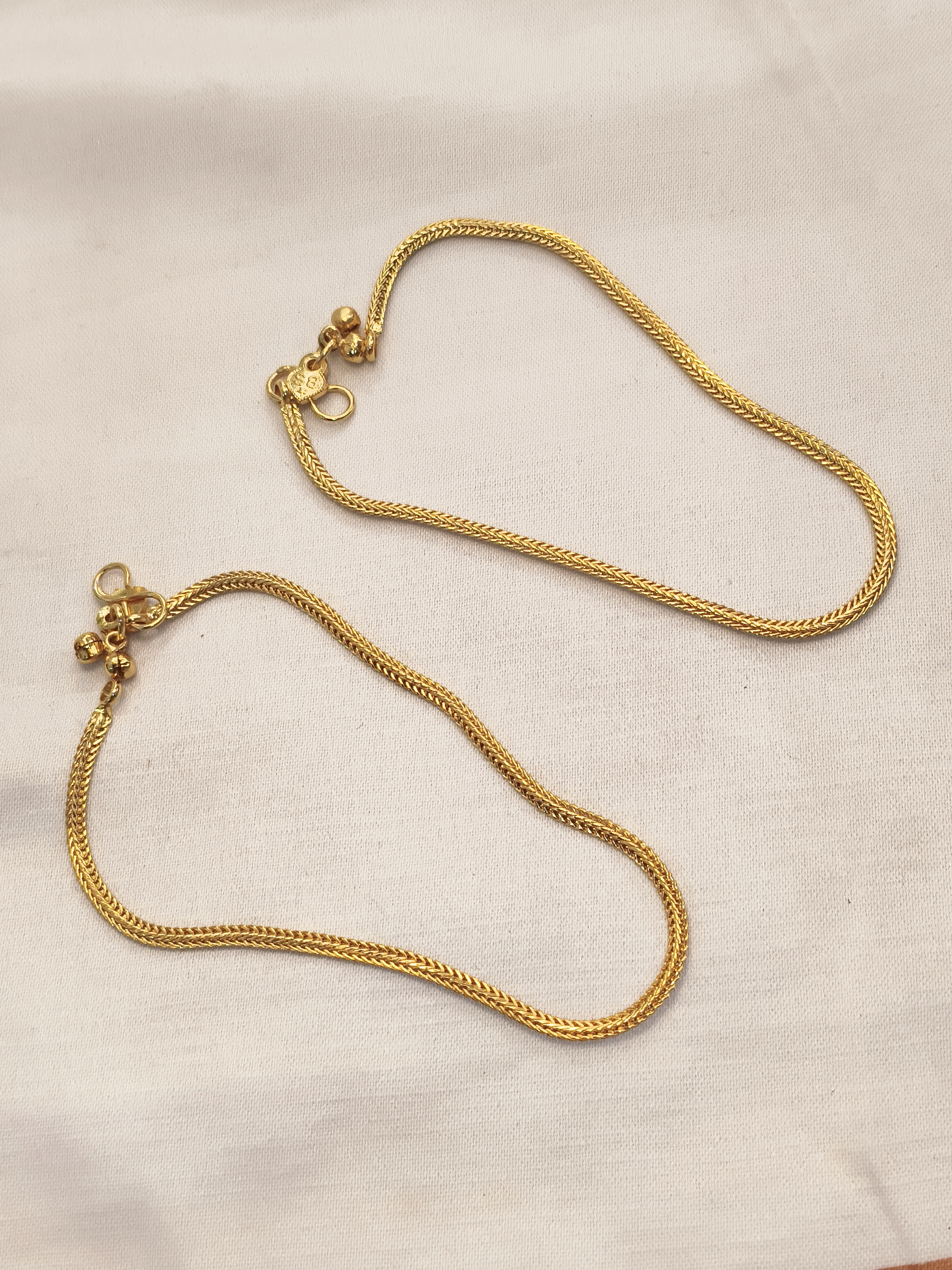 Nimoraa Classic Dailywear Gold-Plated Chain Anklets for Women