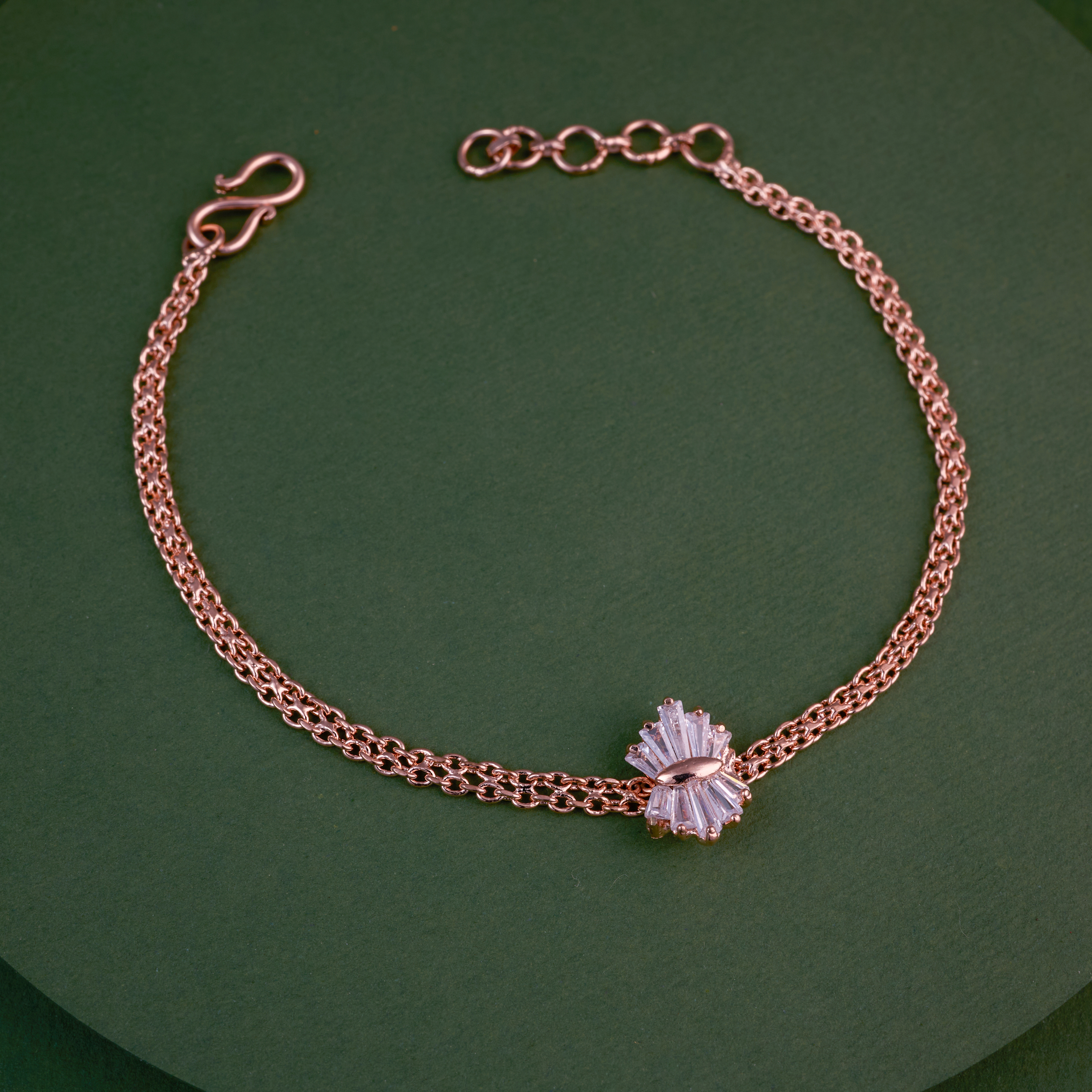 Nimoraa Radiant Crest Rosé Bracelet
