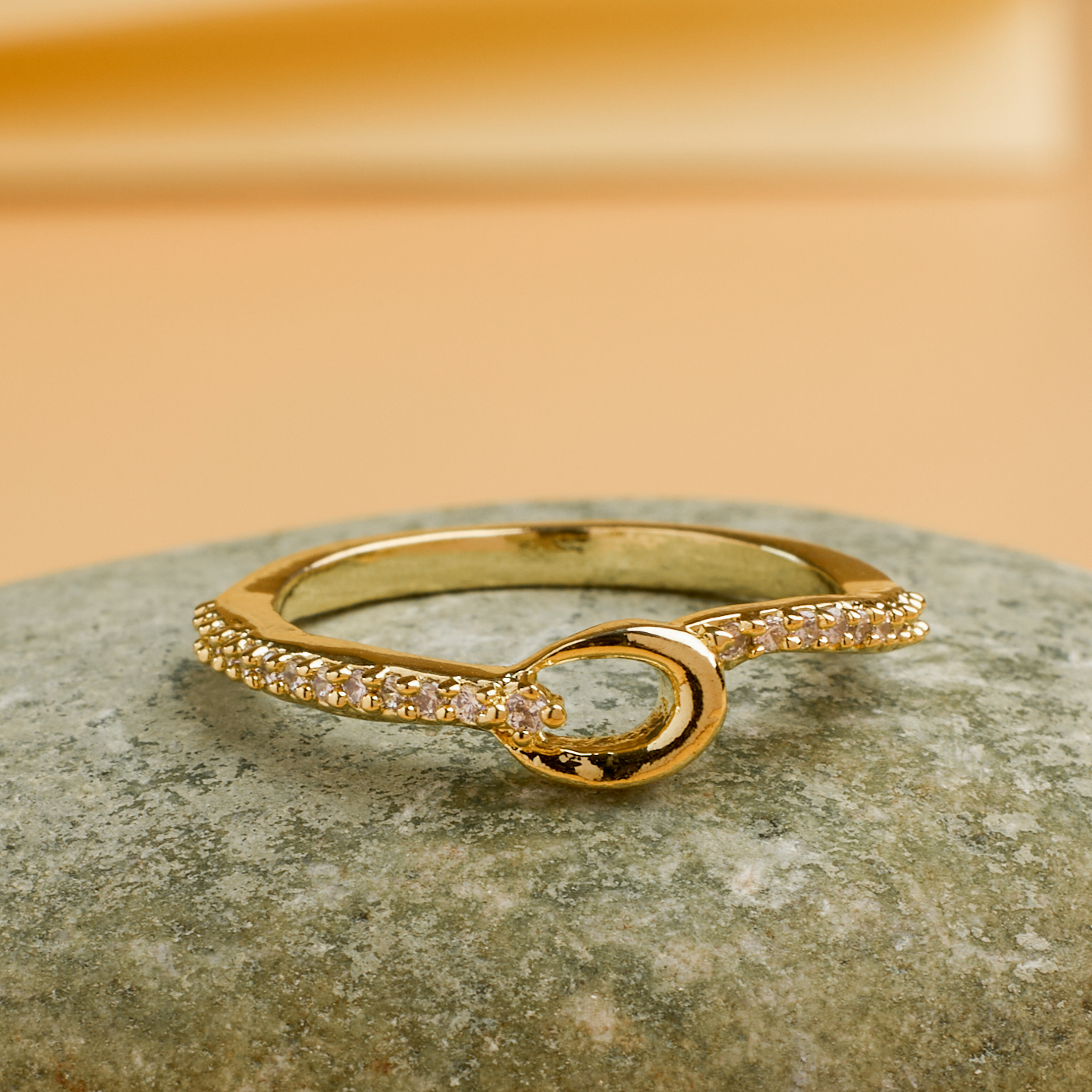 Gold Eternal Loop Band