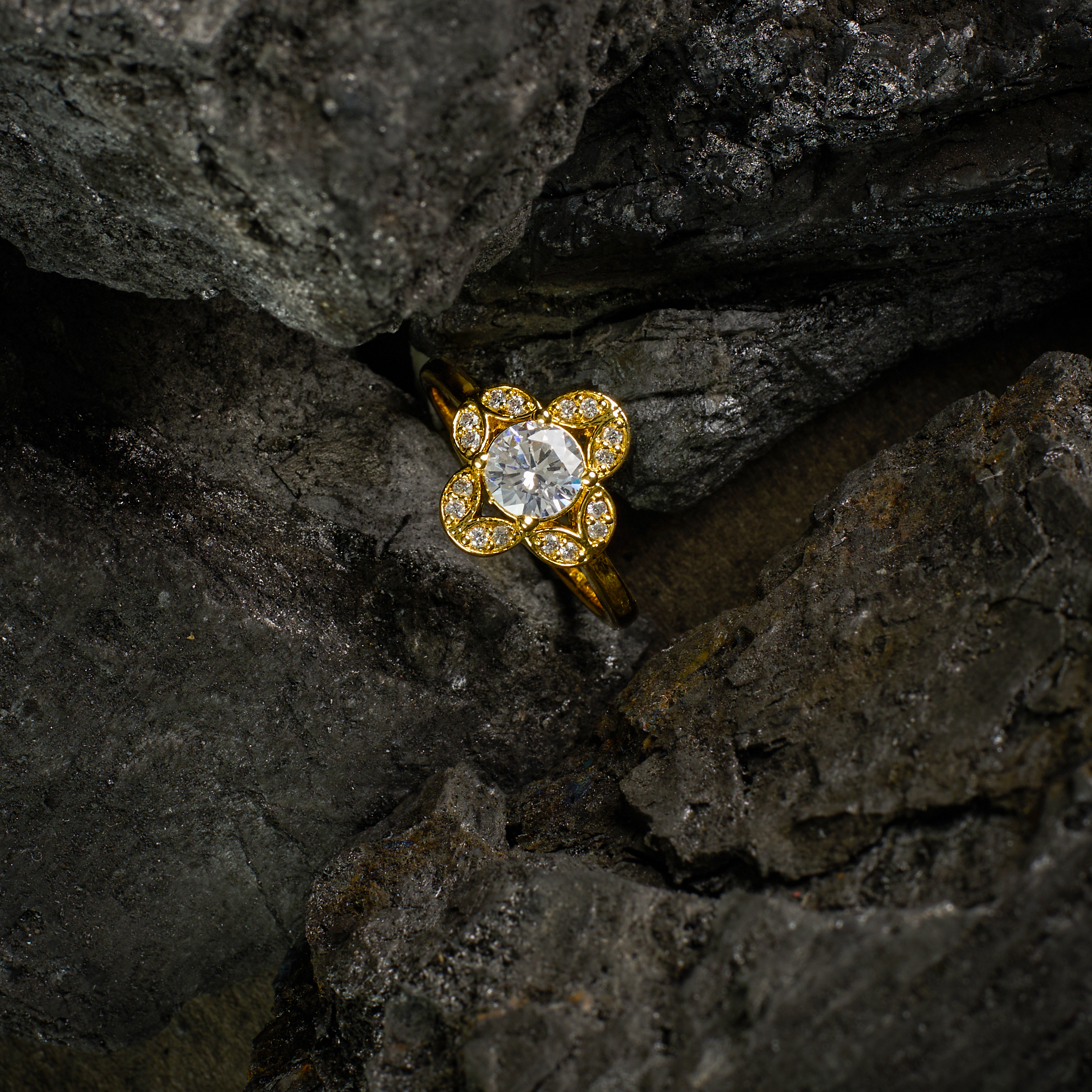 Gold Petal Crown Solitaire