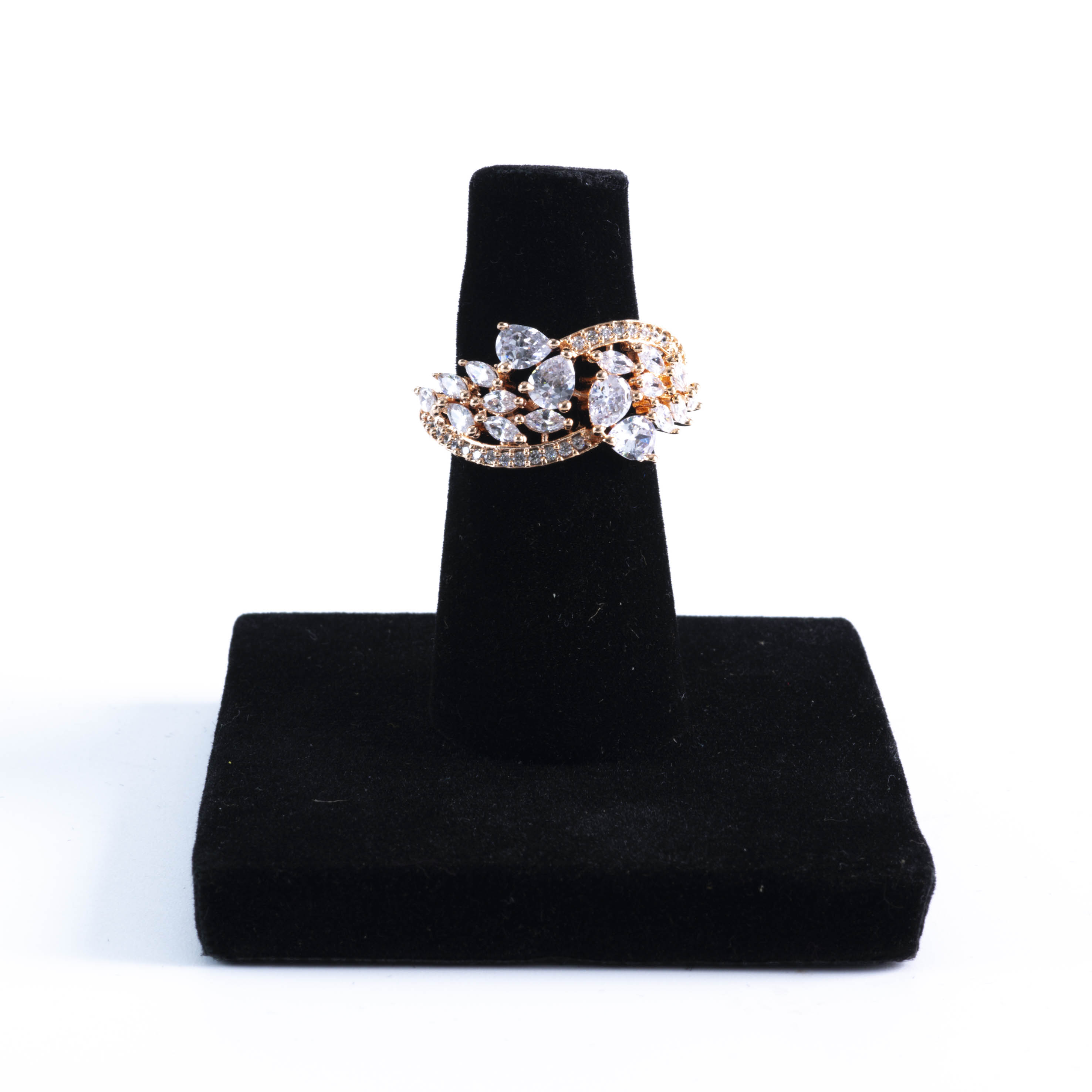 The Rosegold Luminous Crest Ring