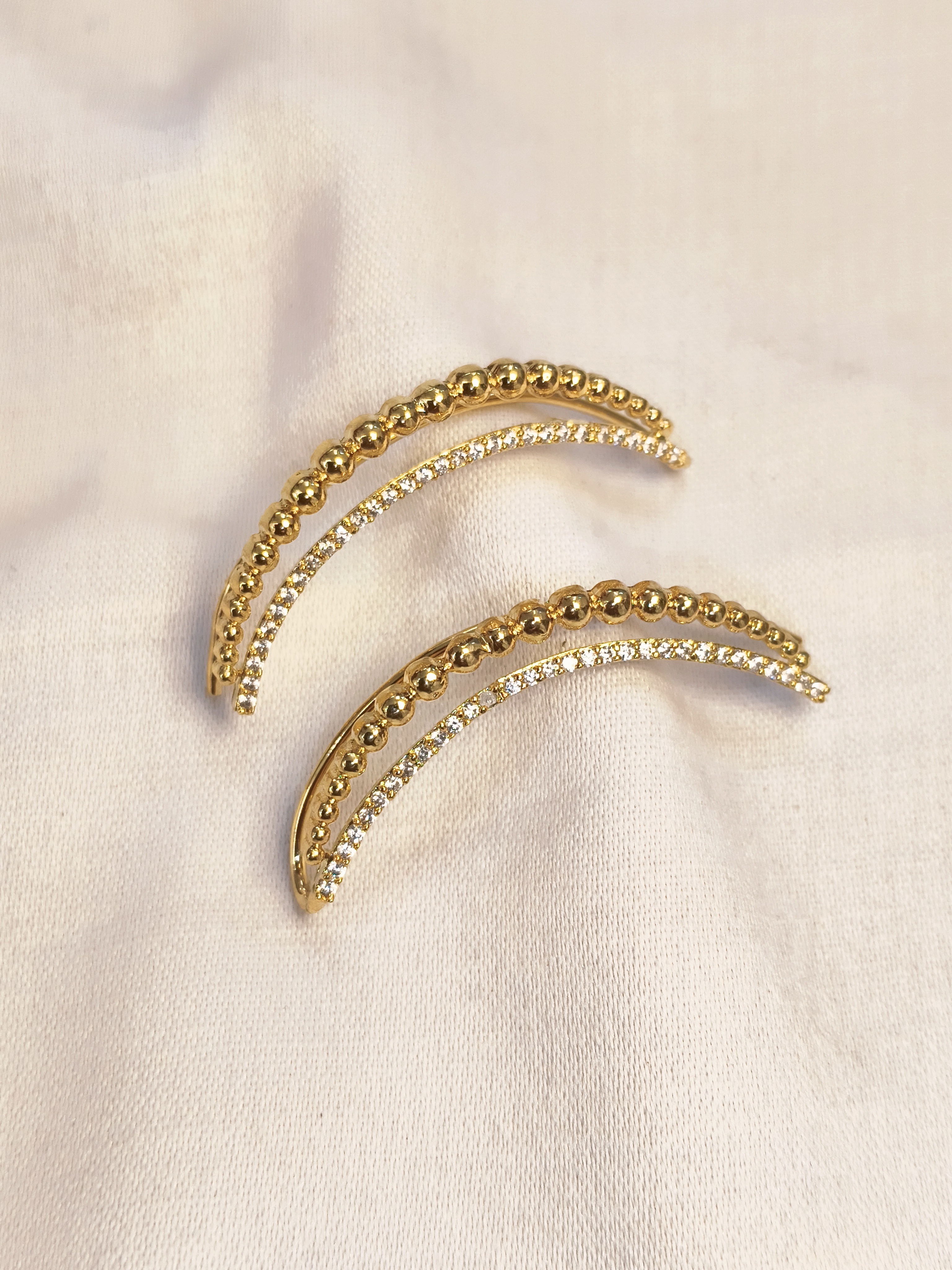 Nimoraa Aurelia Curve Gold-Plated Ear Cuffs for Women