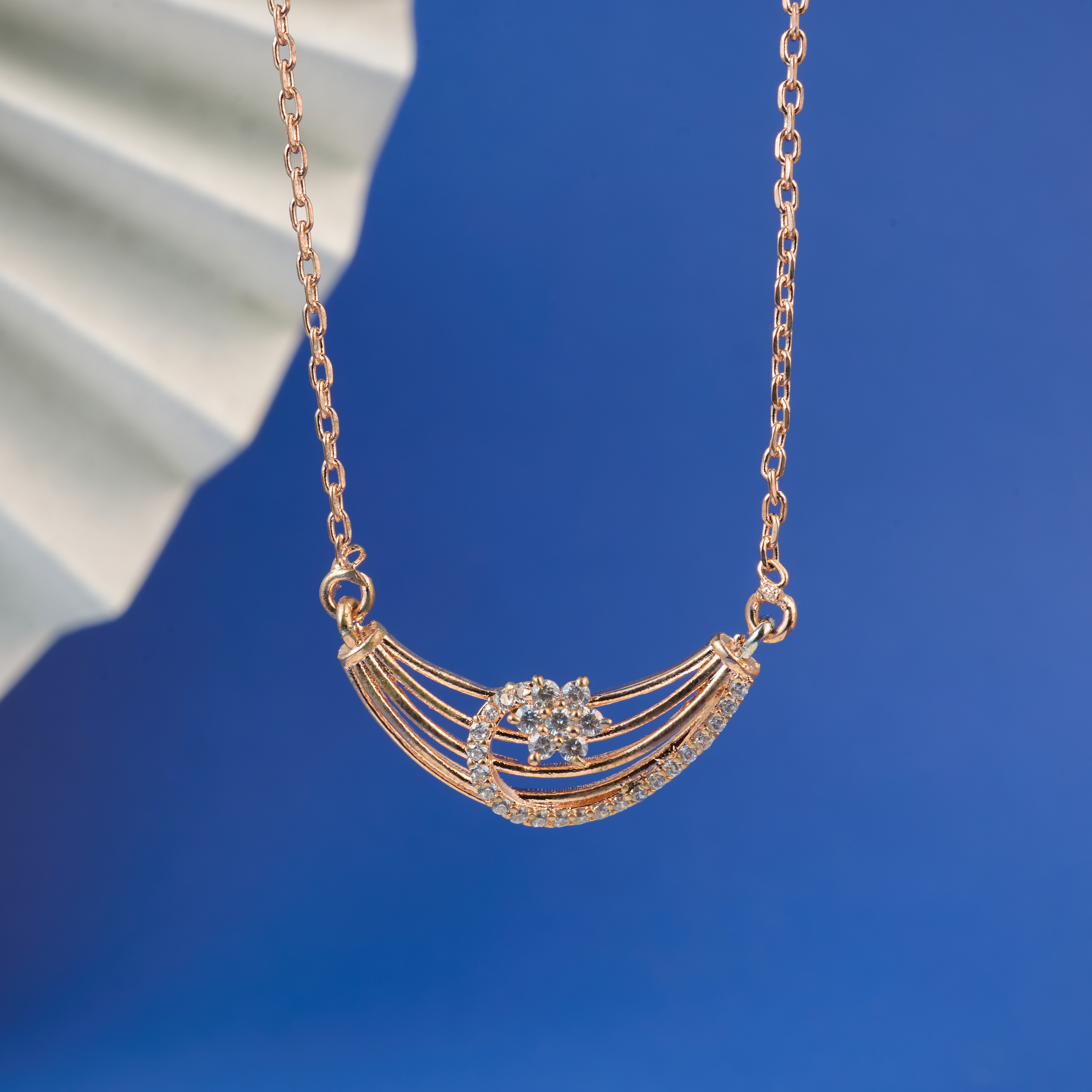 Nimoraa Layered Rosegold Arc Sparkle Chain