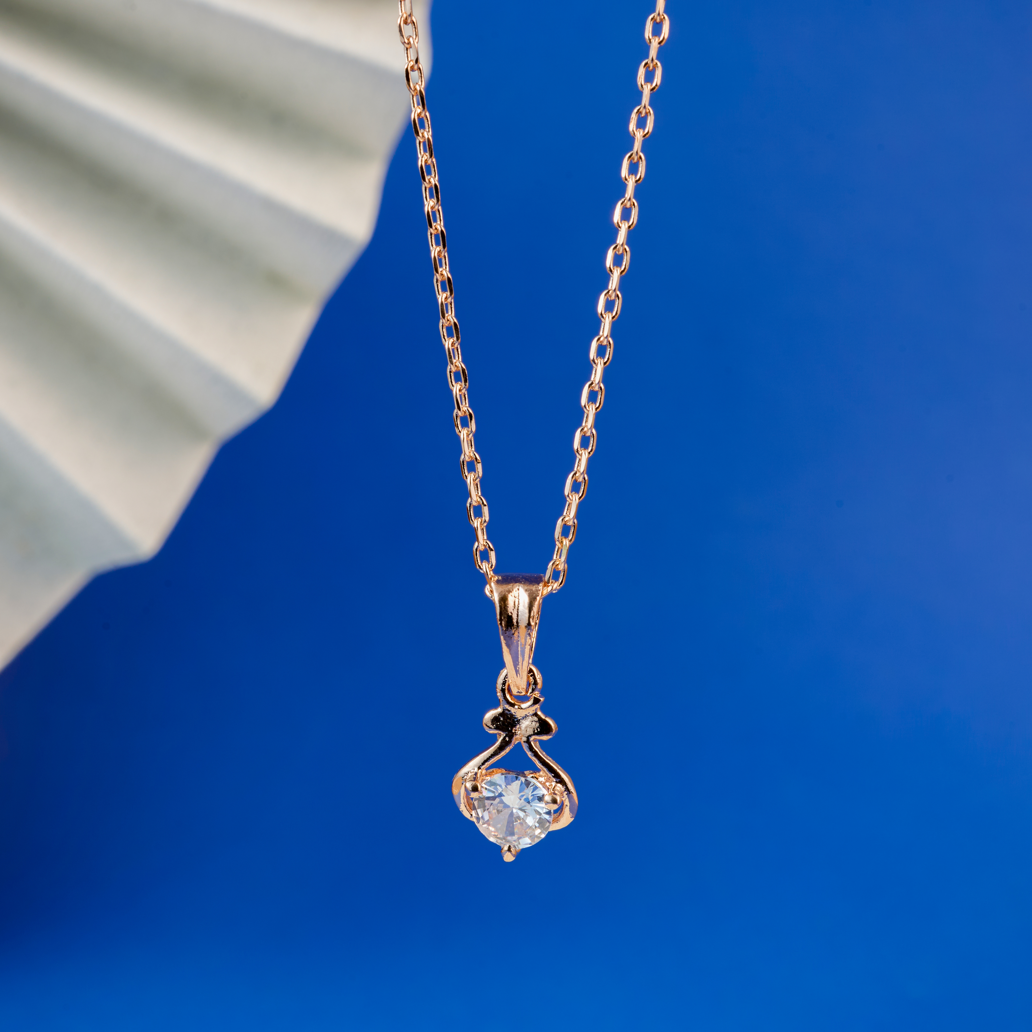 Nimoraa Solitaire rosegold Loop Drop Chain