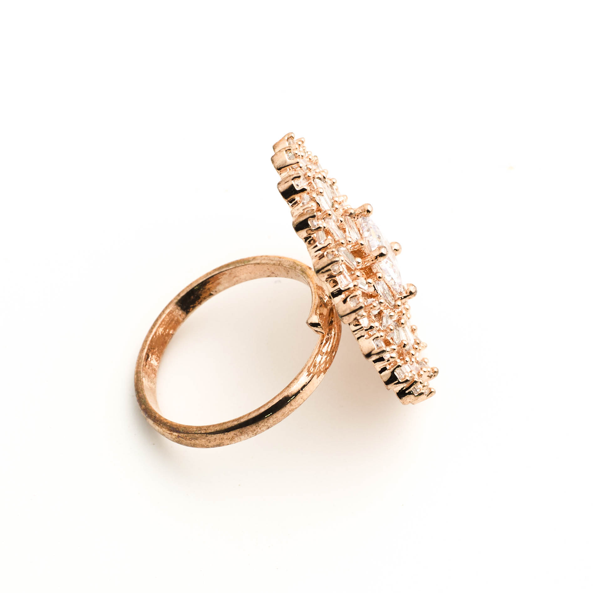 The Rosegold Sunflower Spark Ring