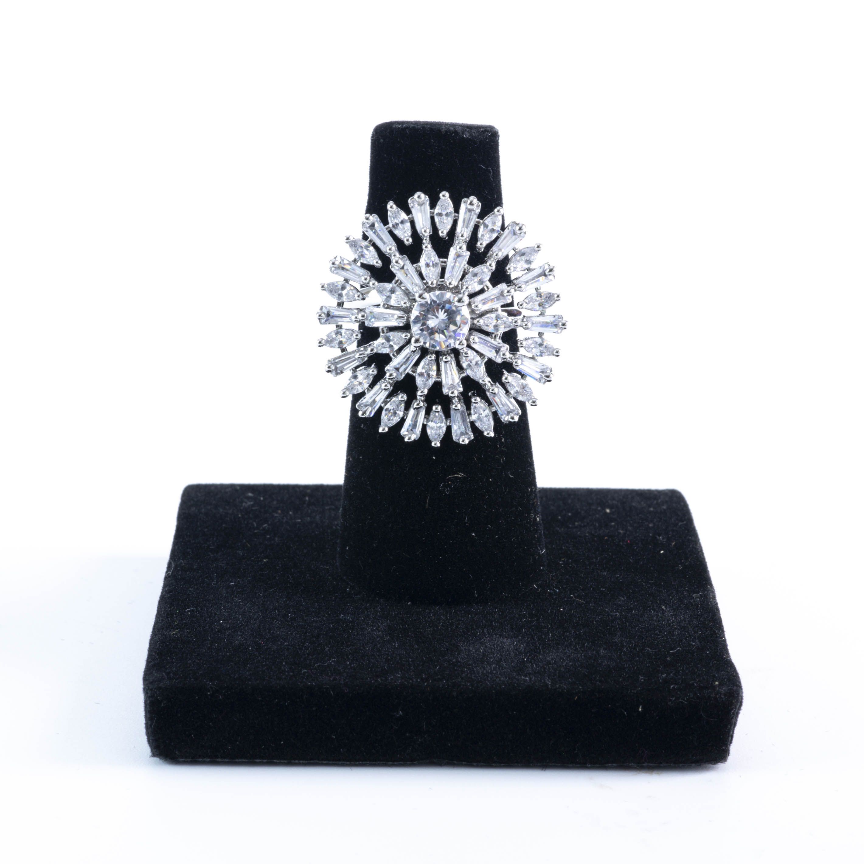 The Silver Geometric Daisy Ring