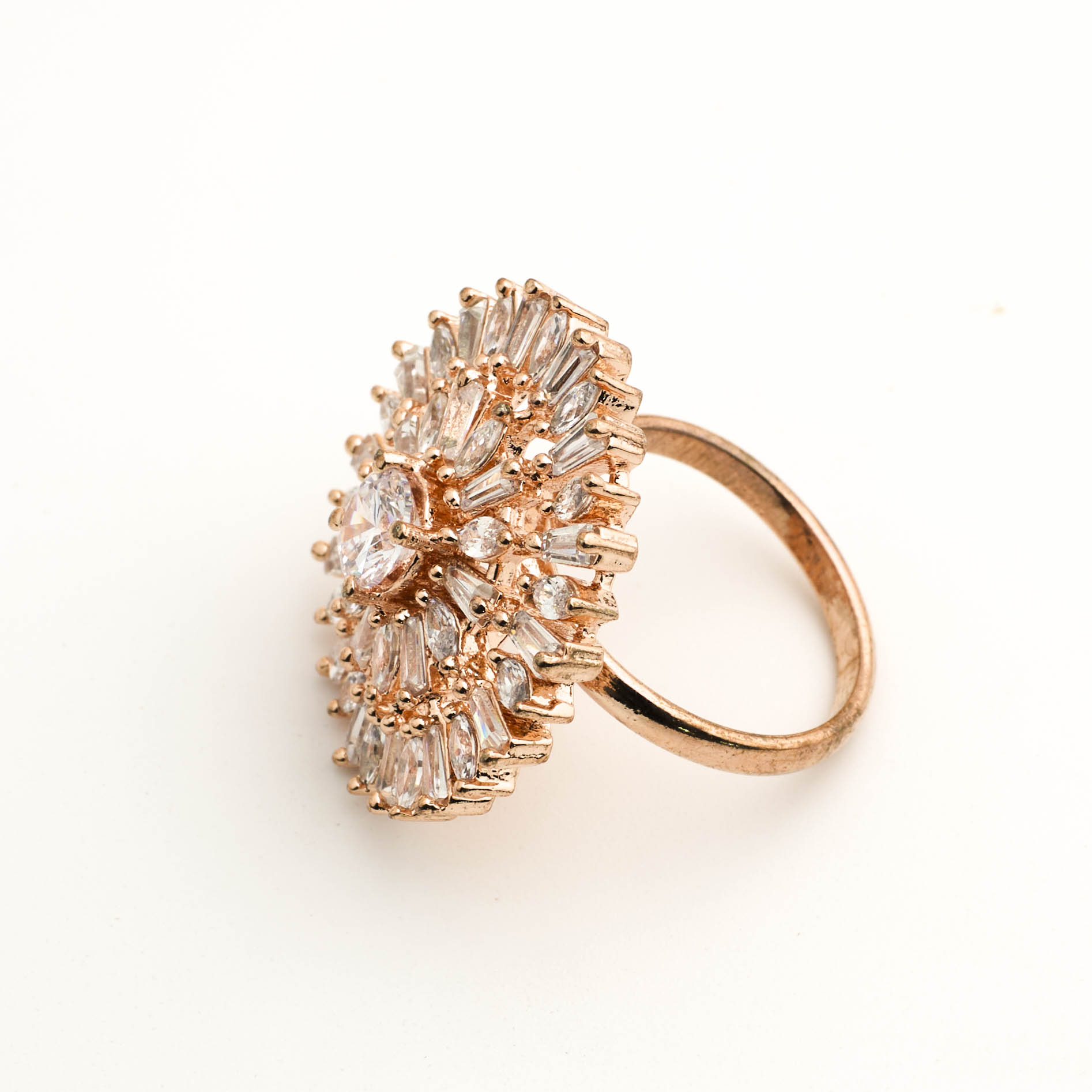 The Rosegold Geometric Daisy Ring