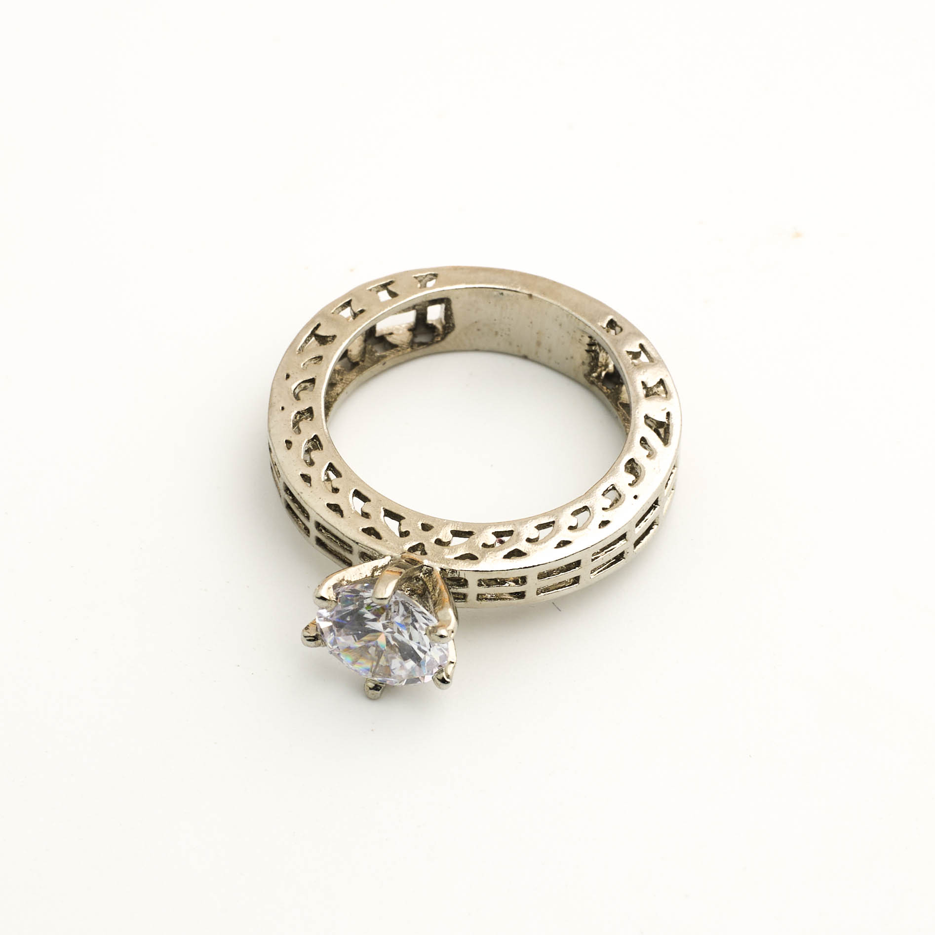 The Silver Structured Grace Solitaire