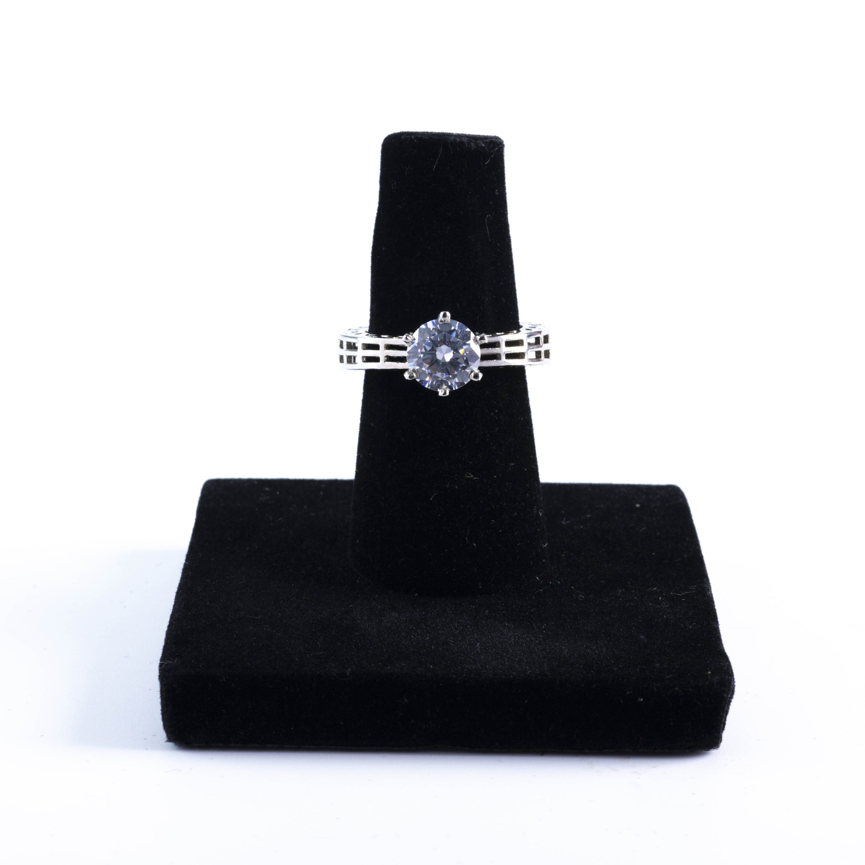 The Silver Structured Grace Solitaire