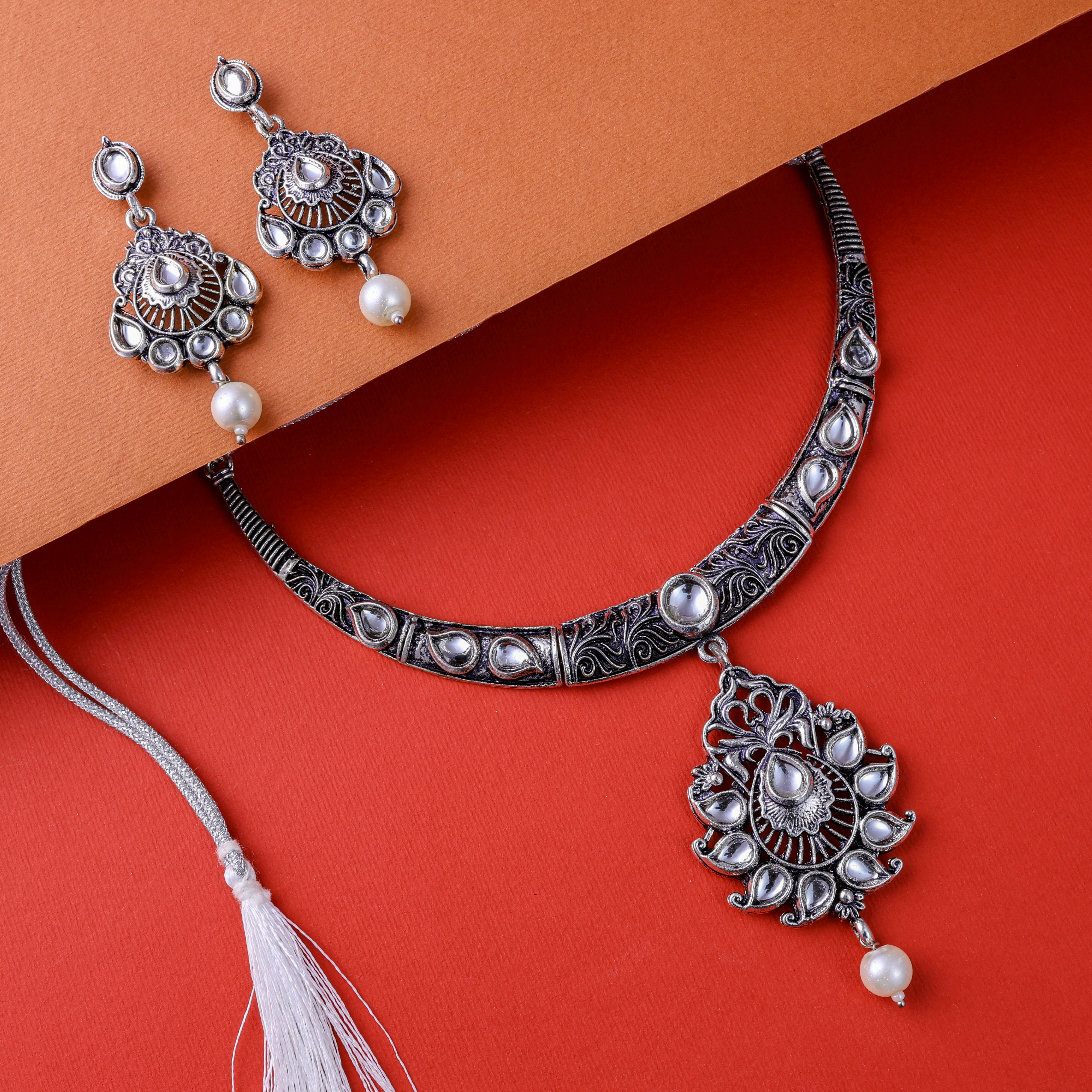 Nimoraa Serene Silver PearlDrop Choker Set