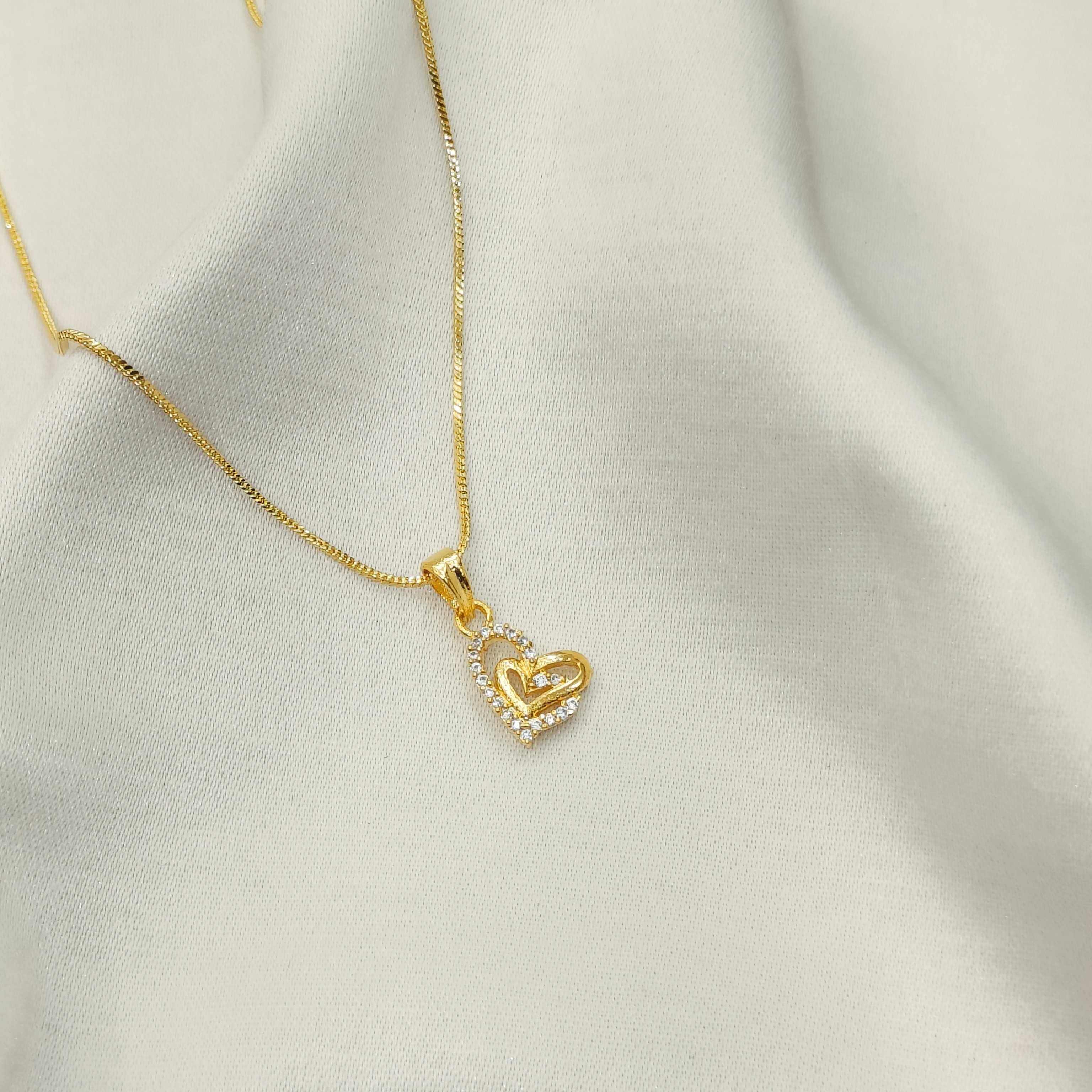 Dilakriti Gold Plated Heart Pendant Chain