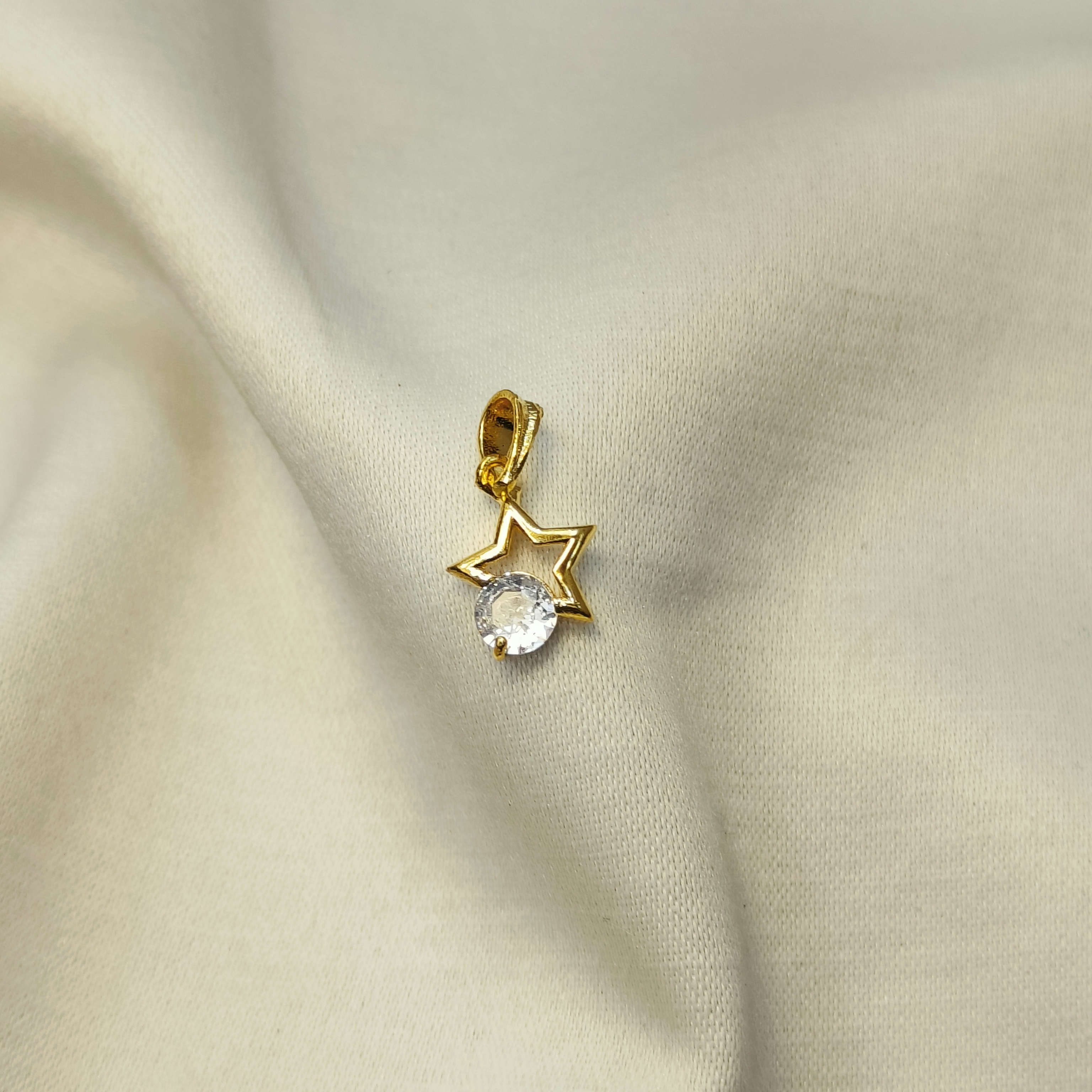 Tara Glow Gold Plated Star Pendant Chain