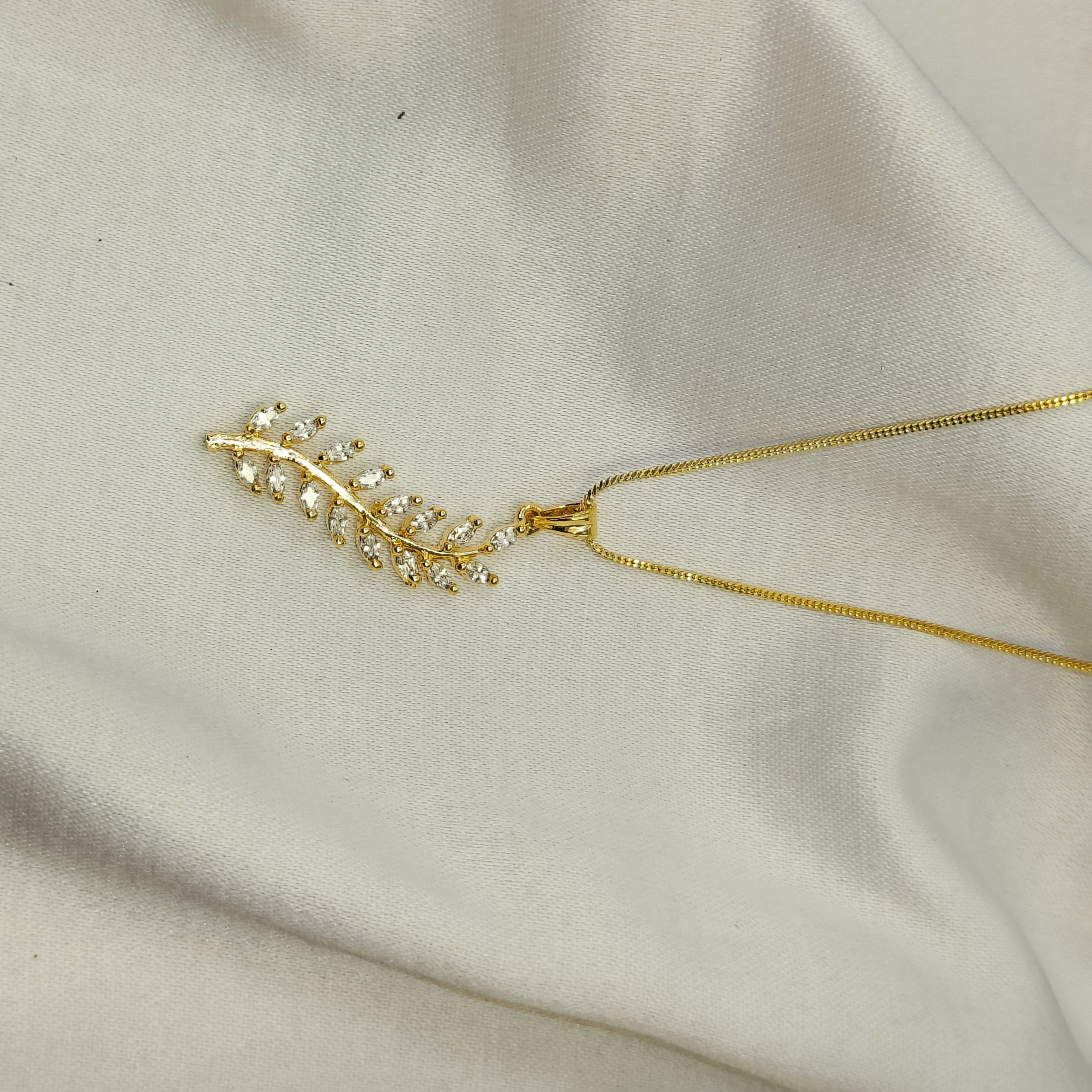 Silverleaf Line Gold Plated Pendant Chain
