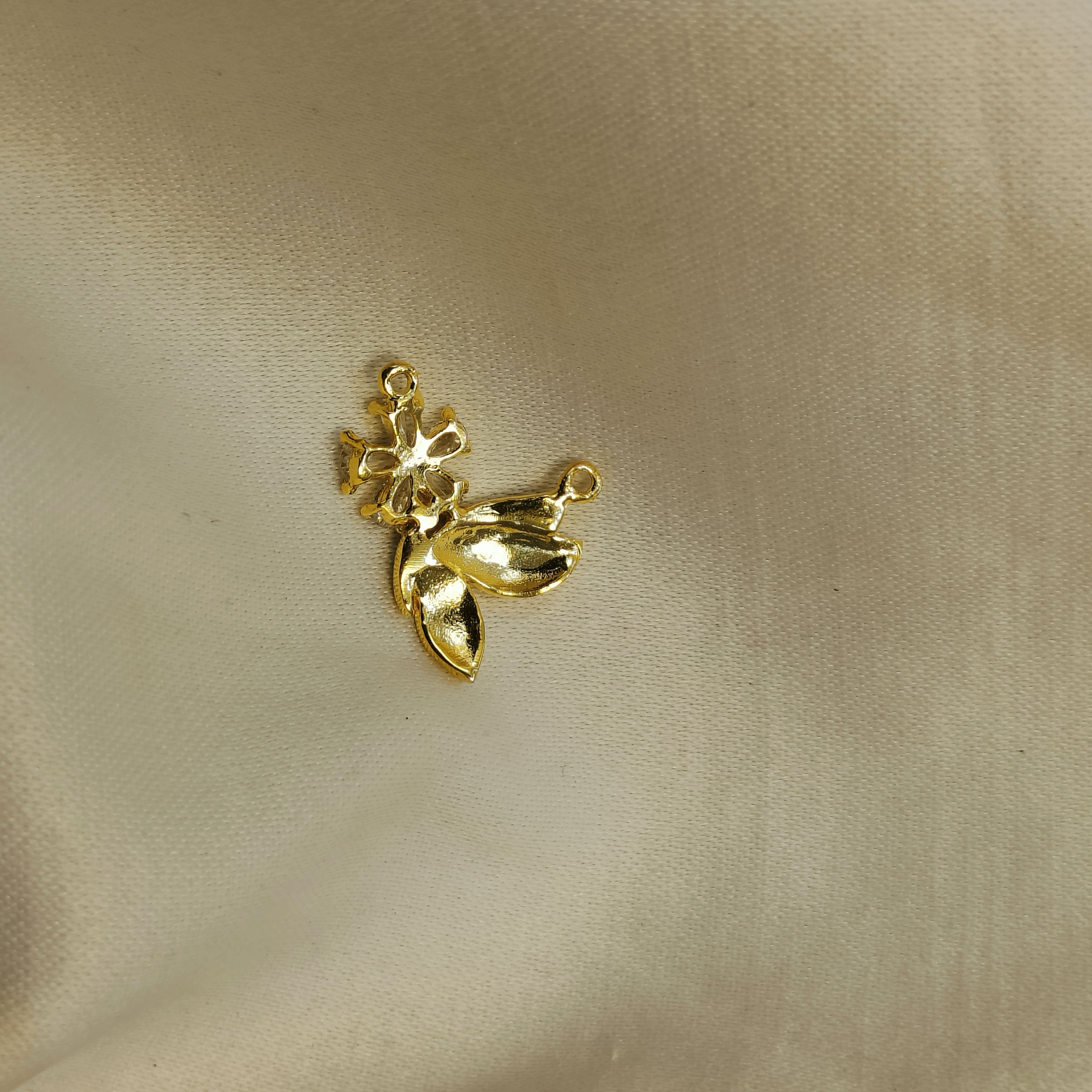 Bloomleaf Grace Gold Plated Pendant Chain