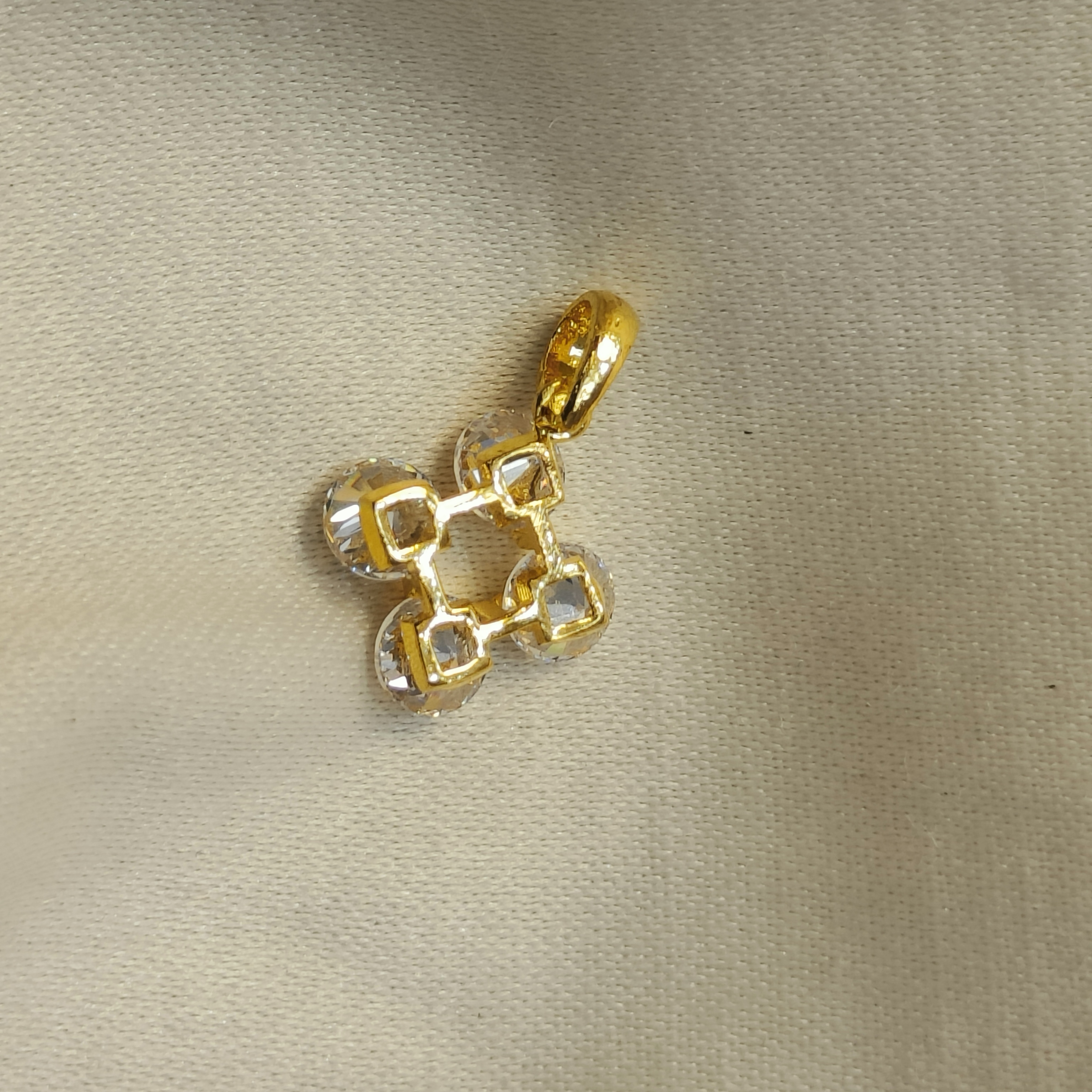 Orbit Bloom Gold Plated Pendant Chain