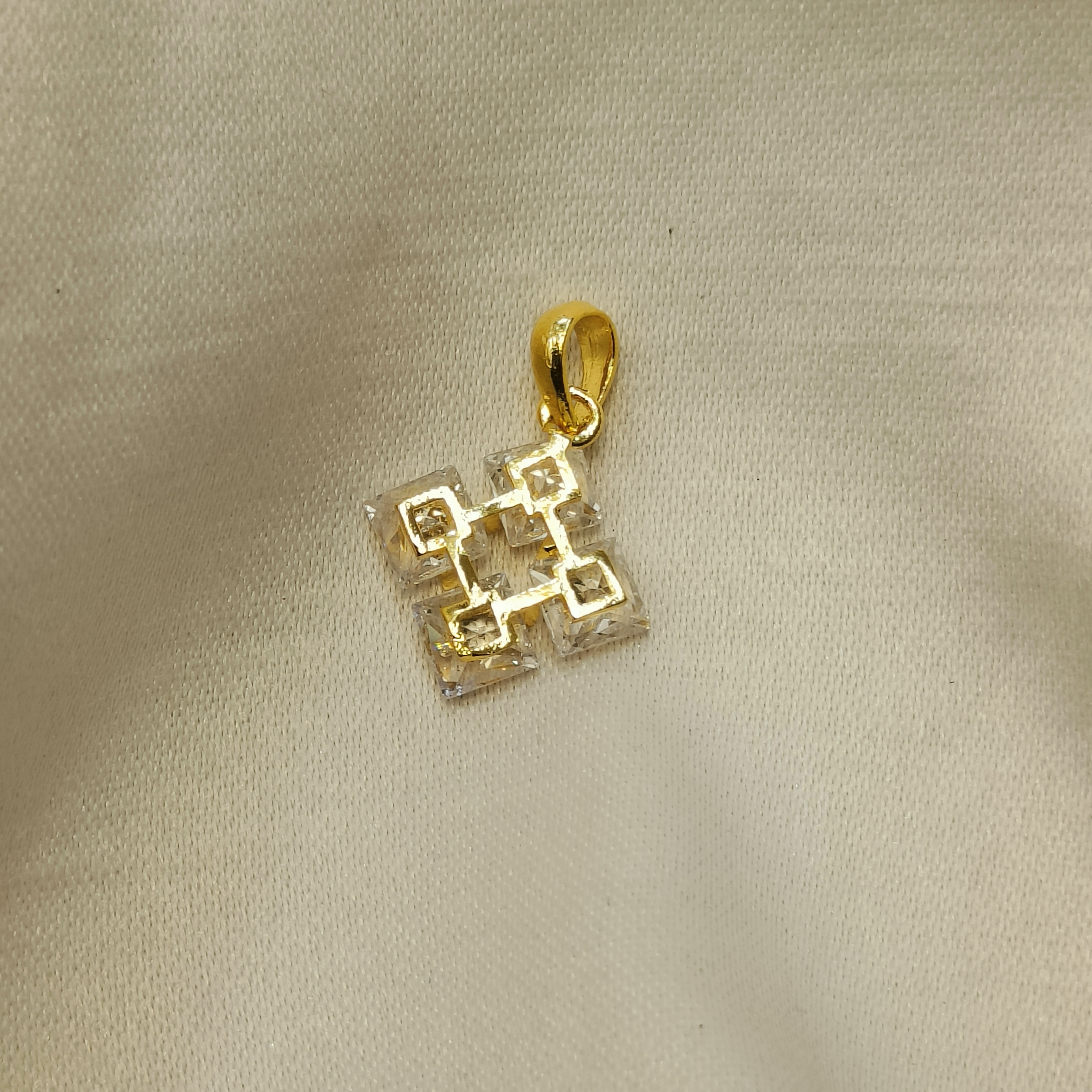 Fourfold Spark Gold Plated Pendant Chain