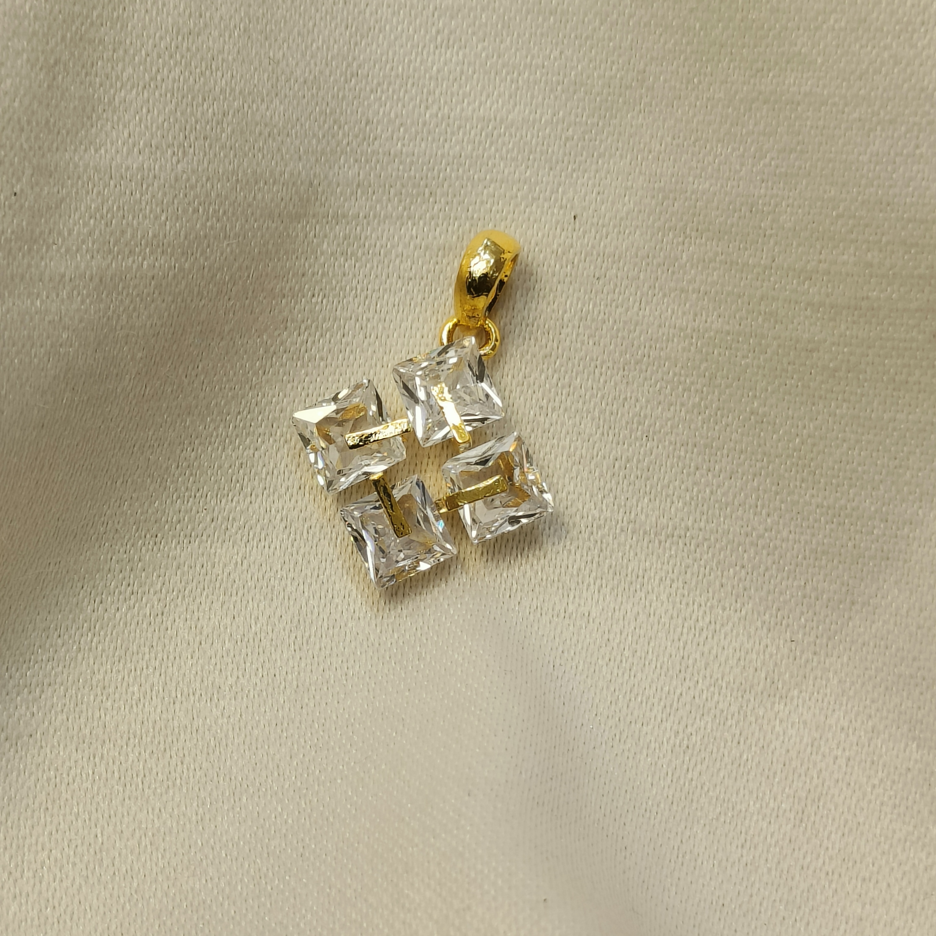 Fourfold Spark Gold Plated Pendant Chain