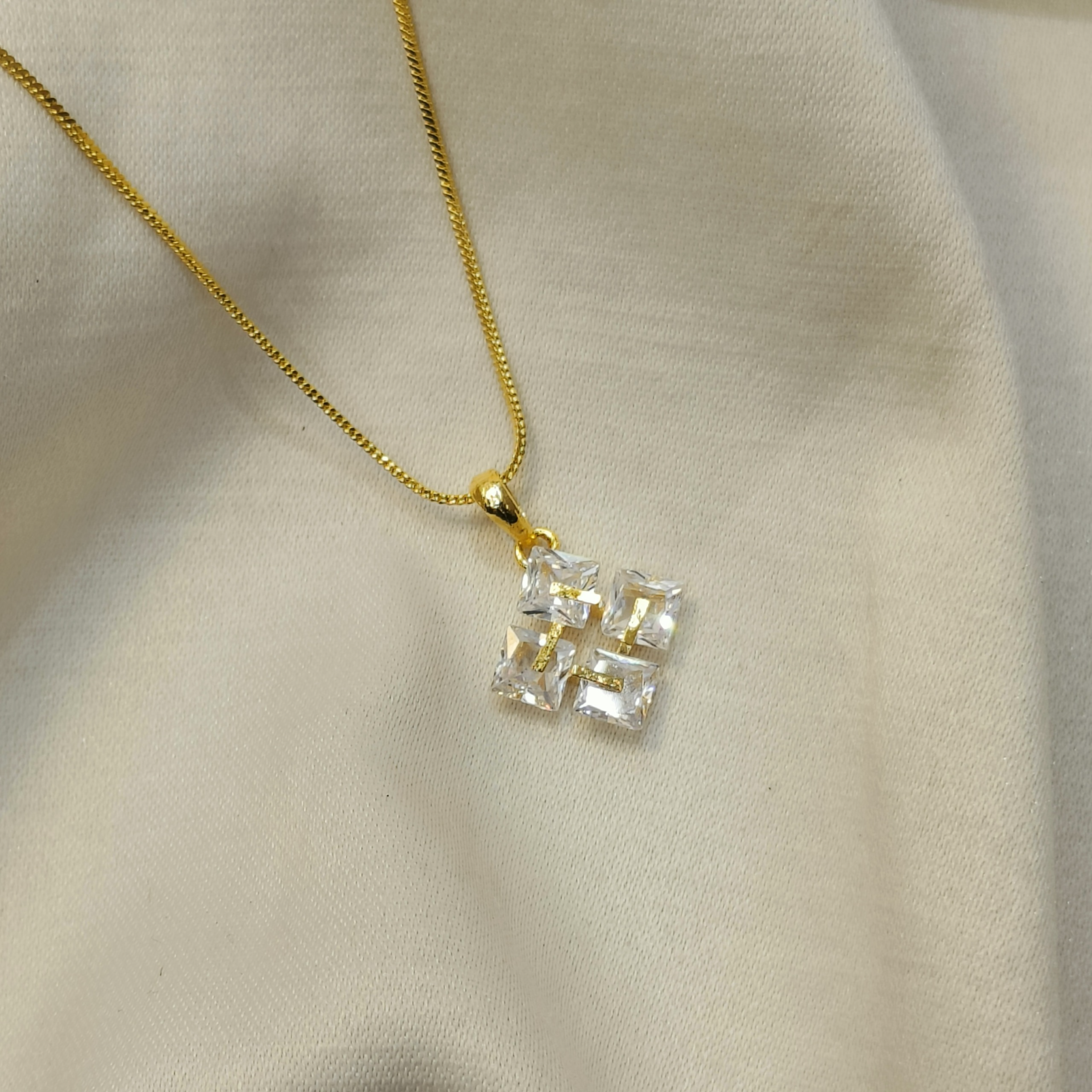 Fourfold Spark Gold Plated Pendant Chain