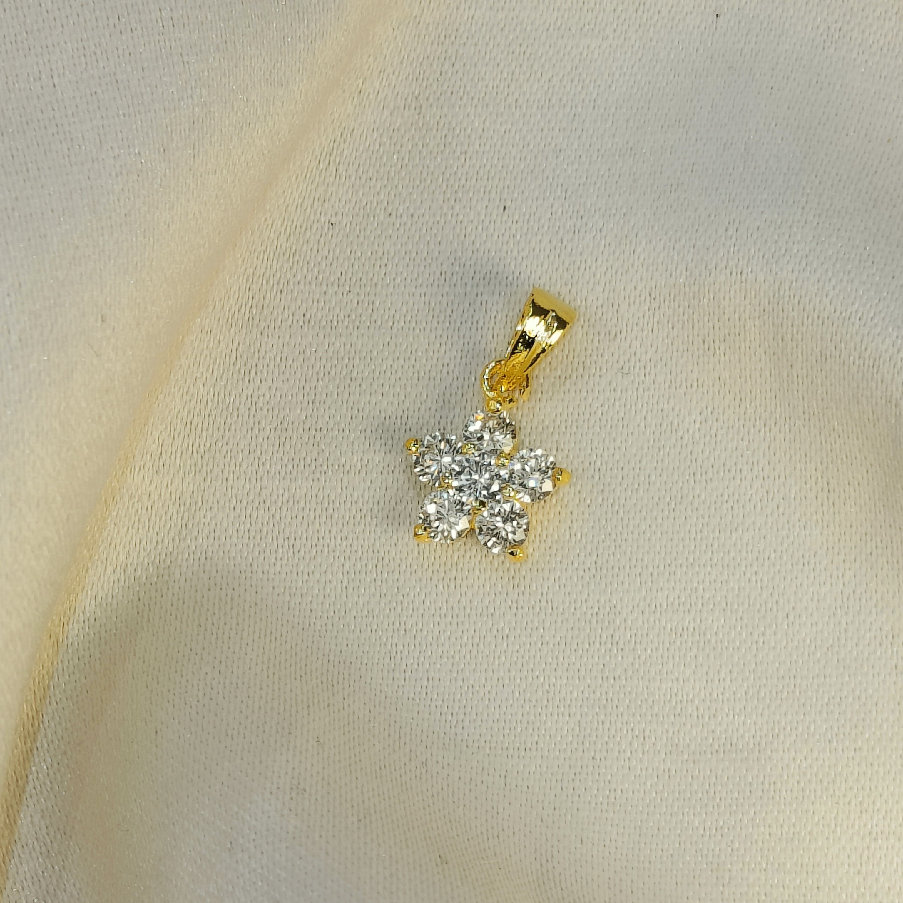 Starlume Blossom Gold Plated Pendant Chain Set