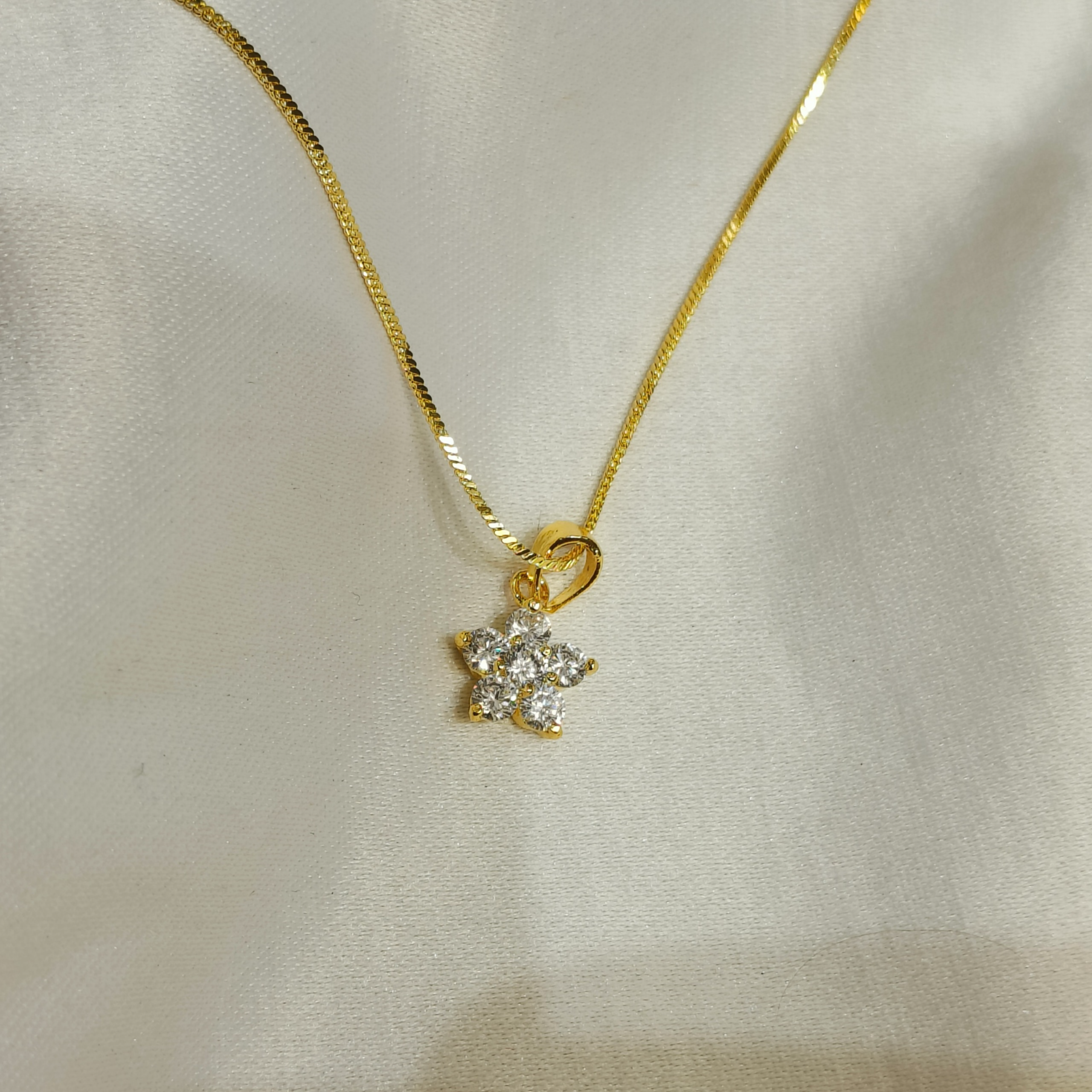 Starlume Blossom Gold Plated Pendant Chain Set