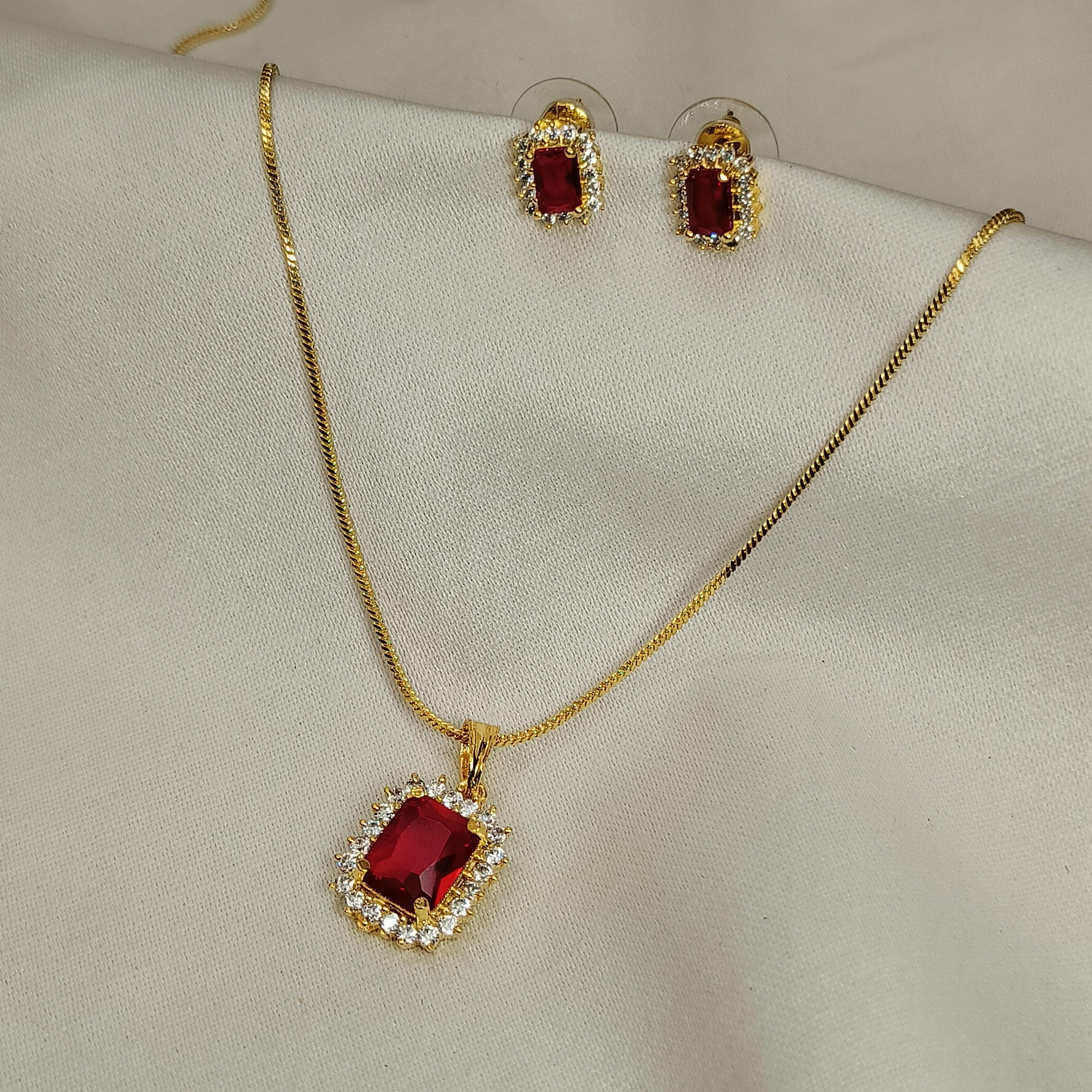Meher Ruby Halo Pendant Set
