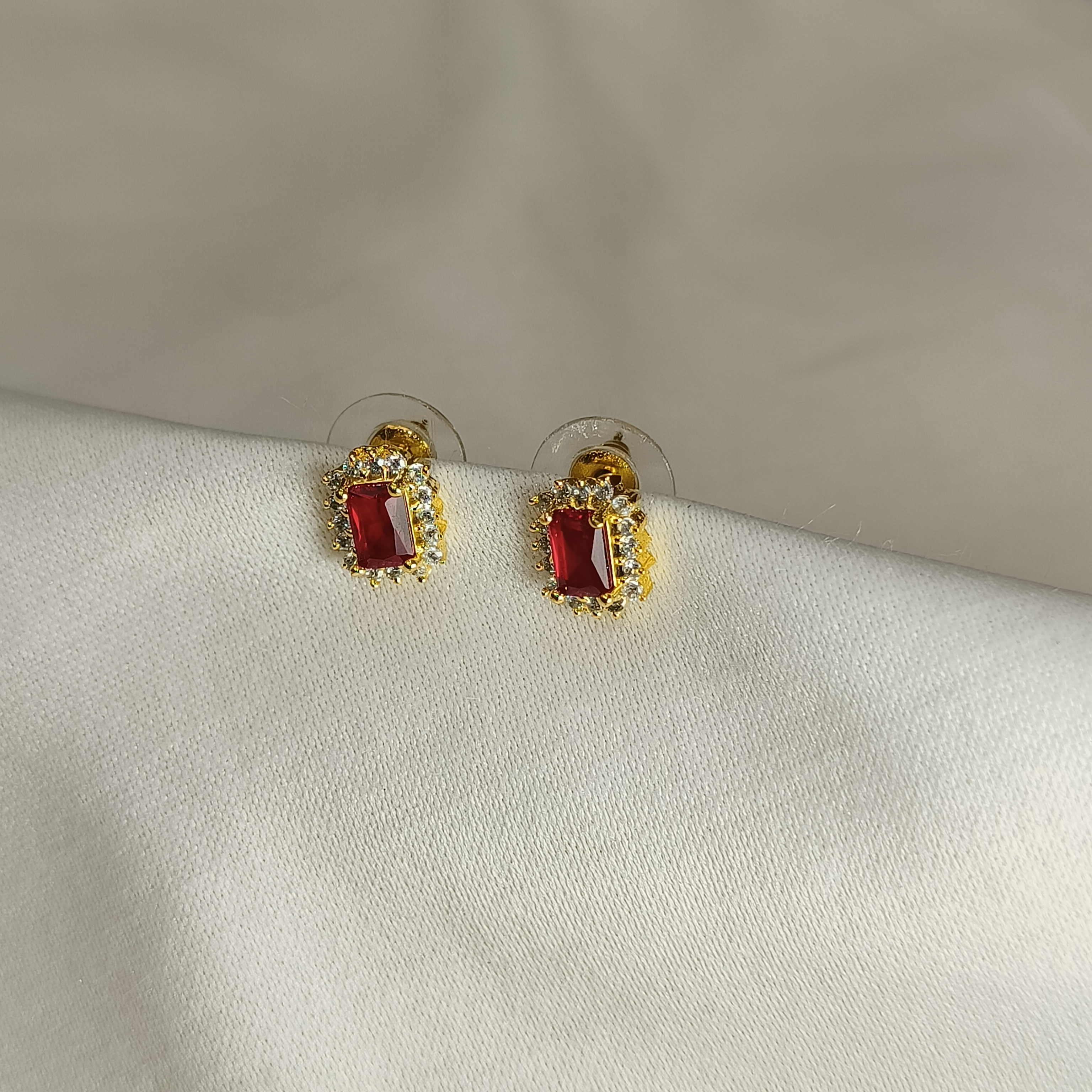 Meher Ruby Halo Pendant Set