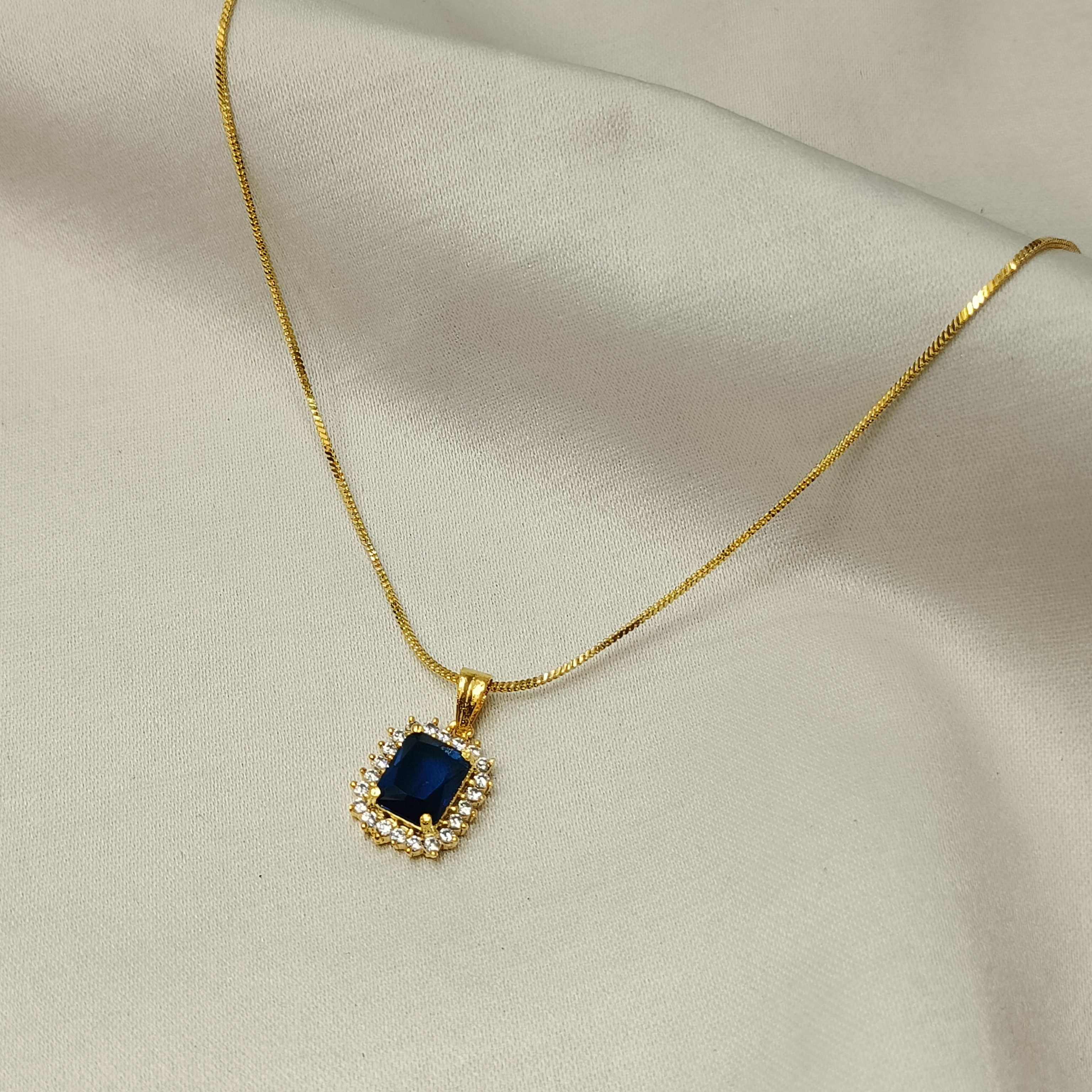 Meher Sapphire Halo Pendant Set