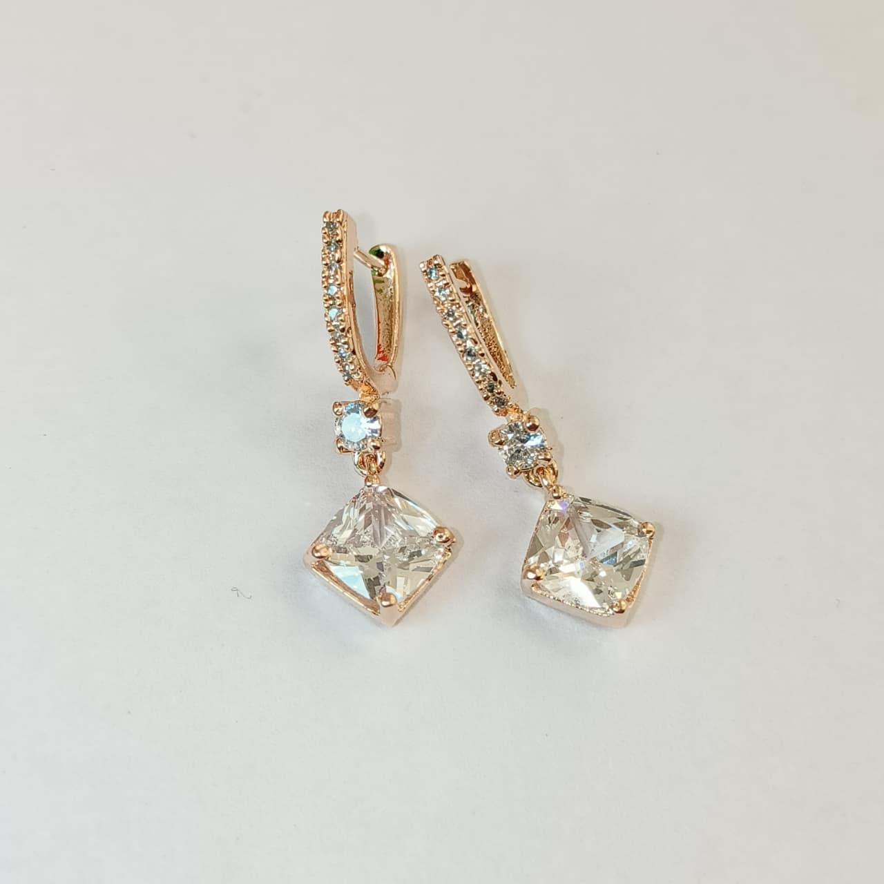Rosegold Radiance Drop Earrings