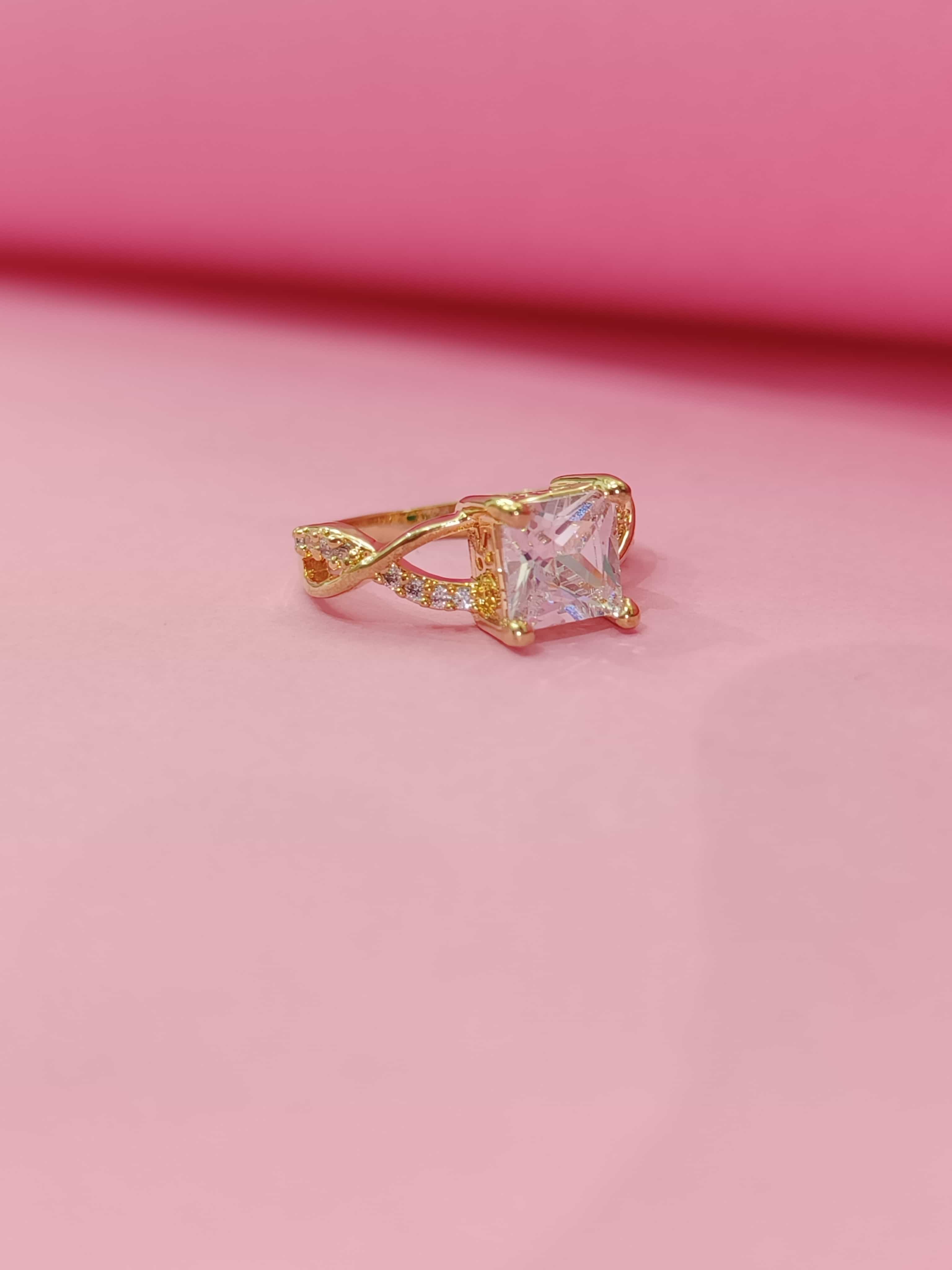 Nimoraa Blush Promise Solitaire Ring