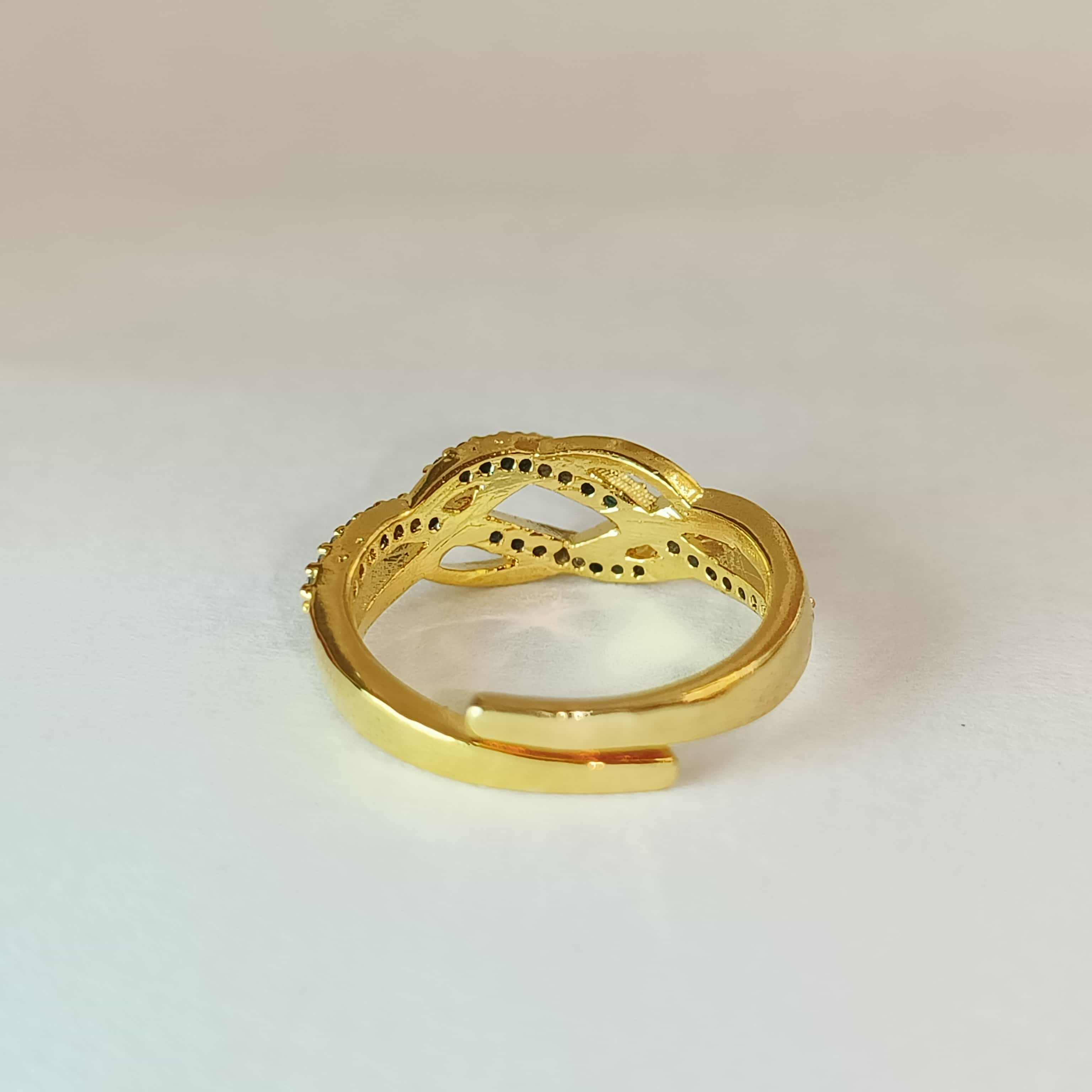 Nimoraa Serene Weave Open Ring