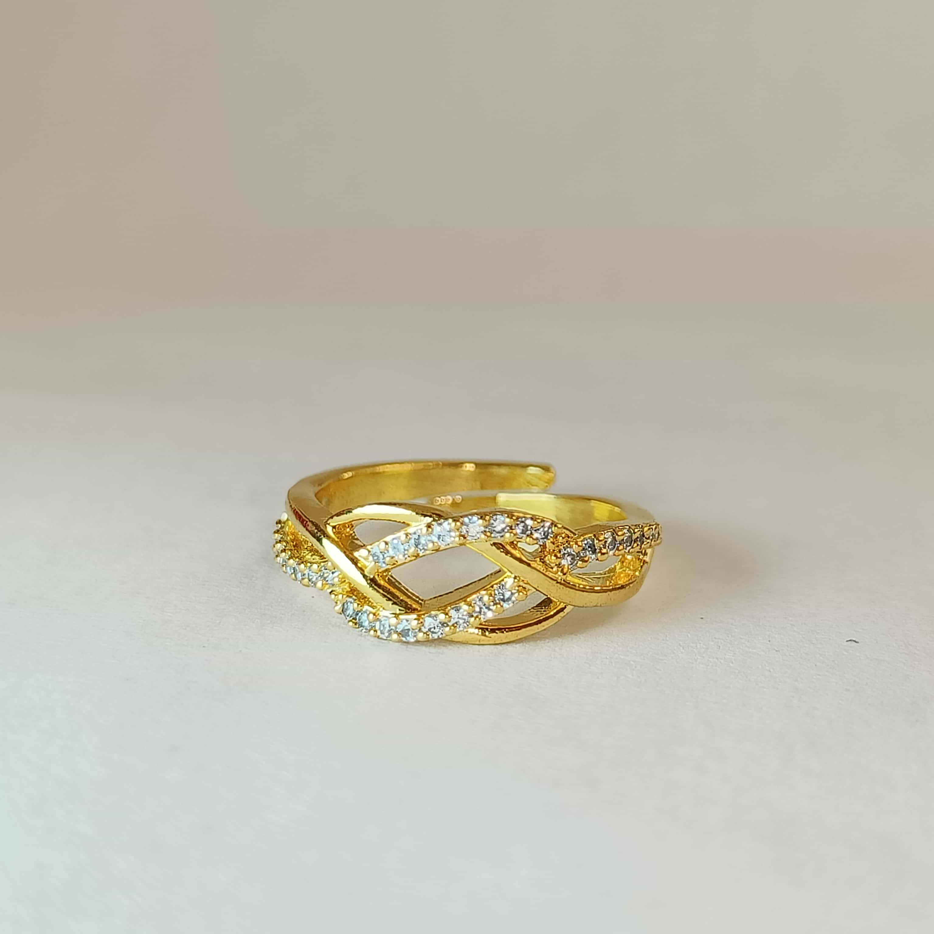 Nimoraa Serene Weave Open Ring