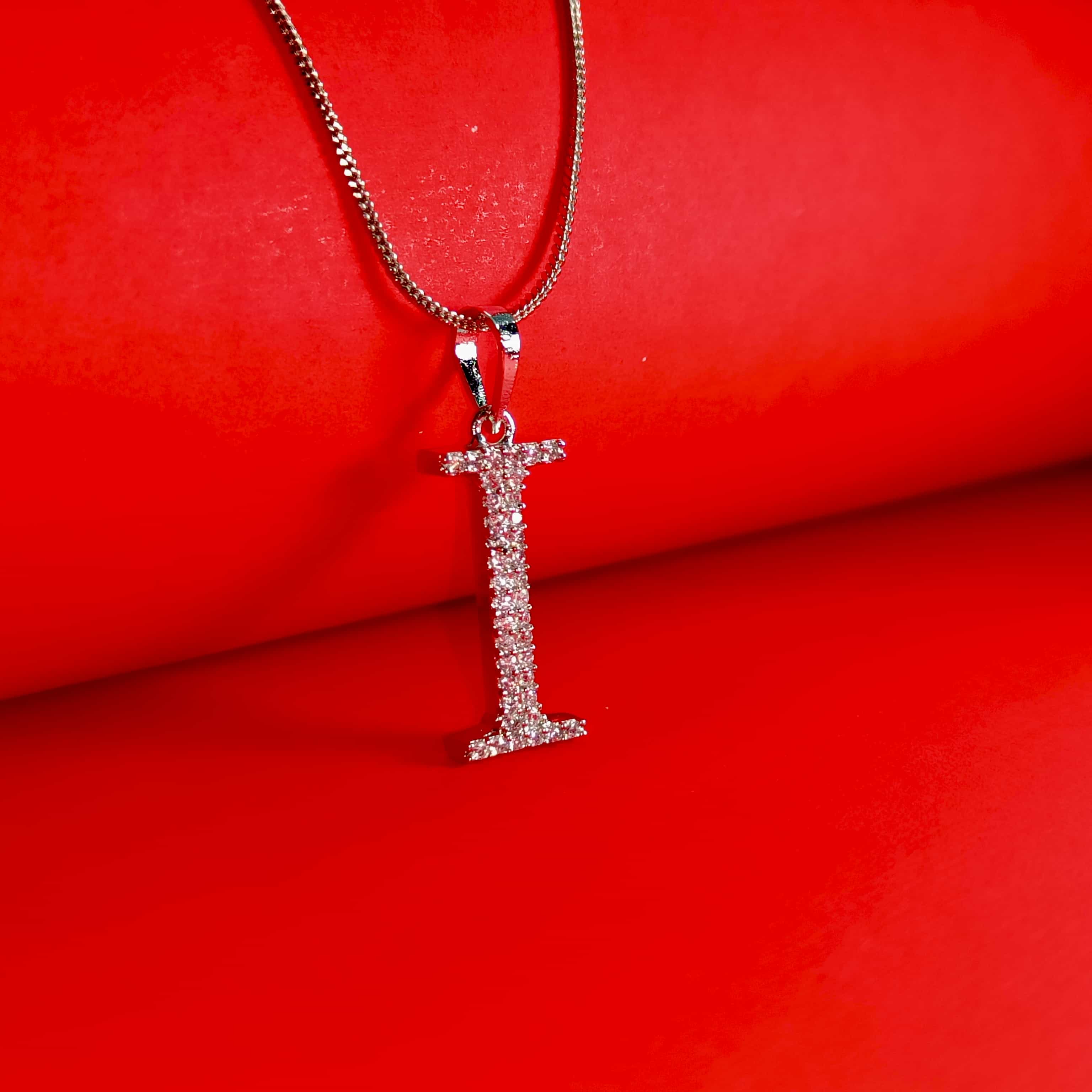 Nimoraa I Initial Silver Pendant Chain