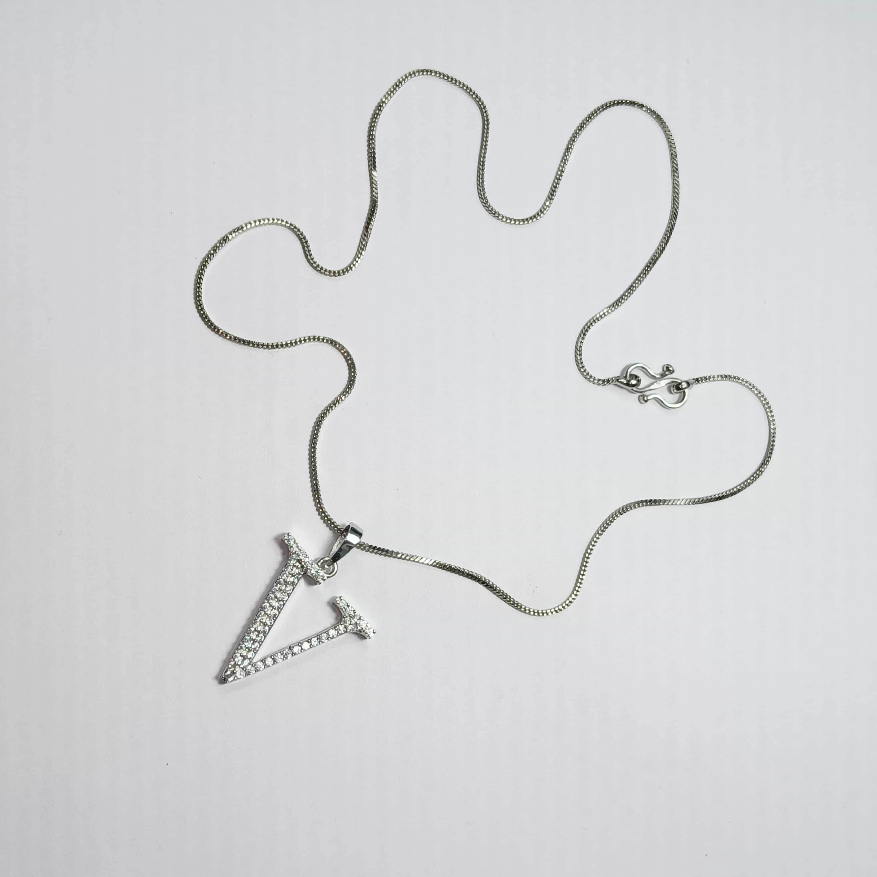 Nimoraa V Initial Silver Pendant Chain