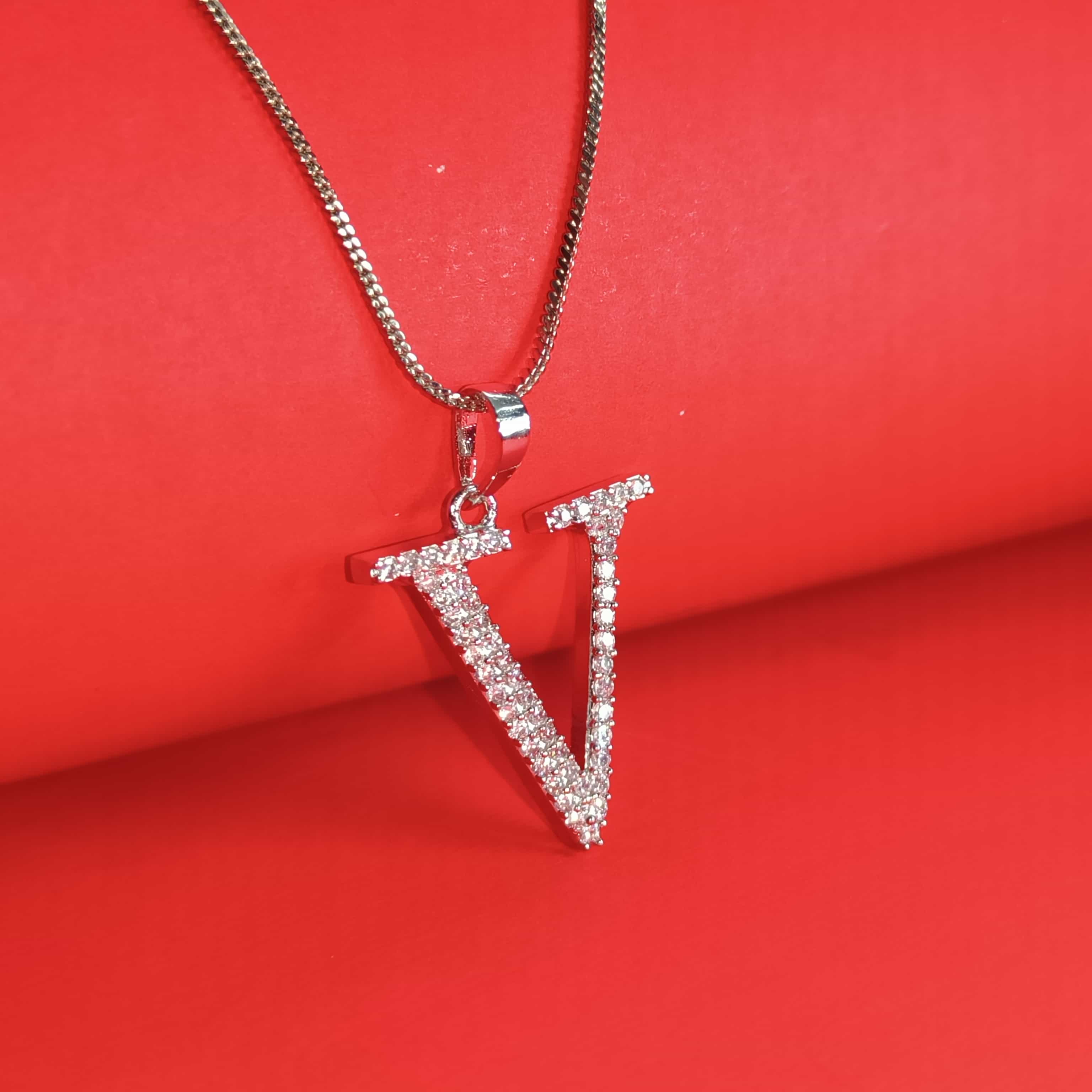Nimoraa V Initial Silver Pendant Chain