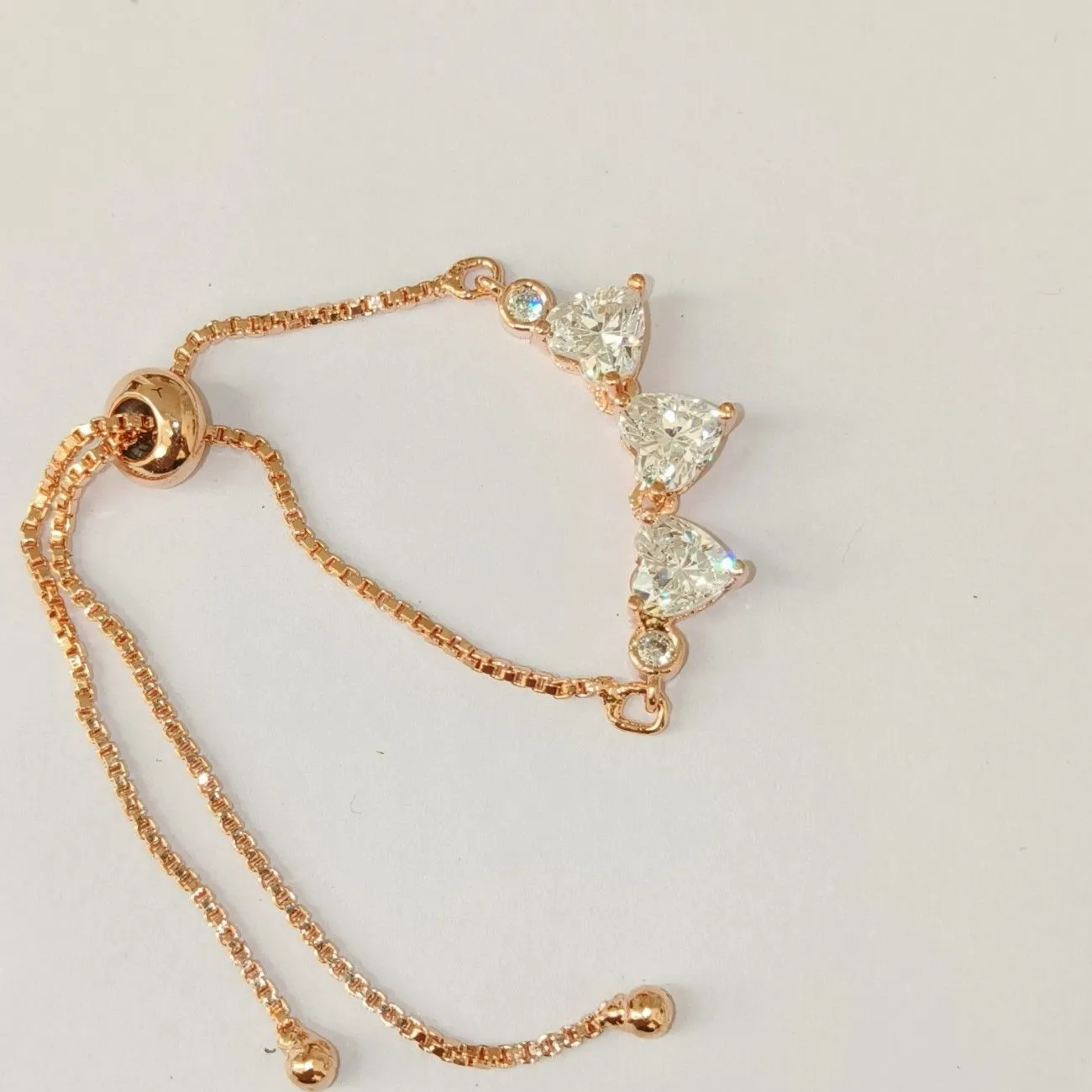 Nimoraa Amora Cupid Trio Line Bracelet – Rosegold White