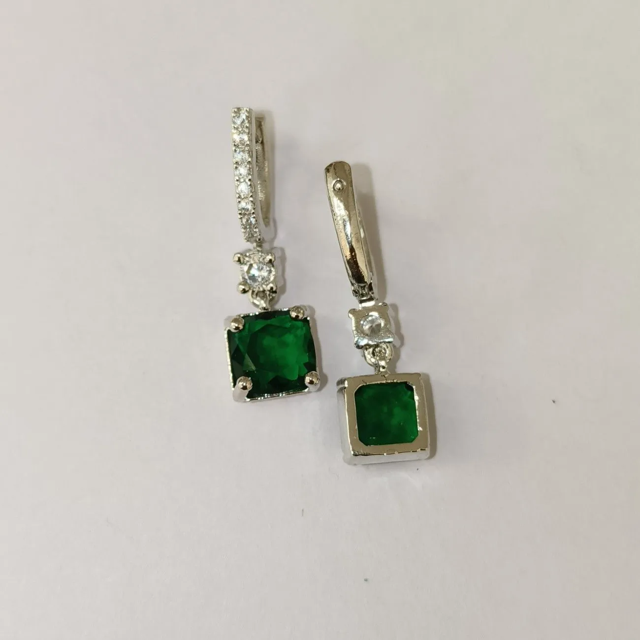 Nimoraa Silver luxe Green Drop Earrings