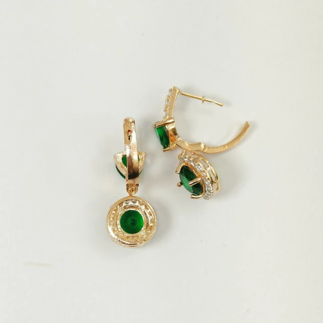 The Rosegold Love-Bomb green earrings