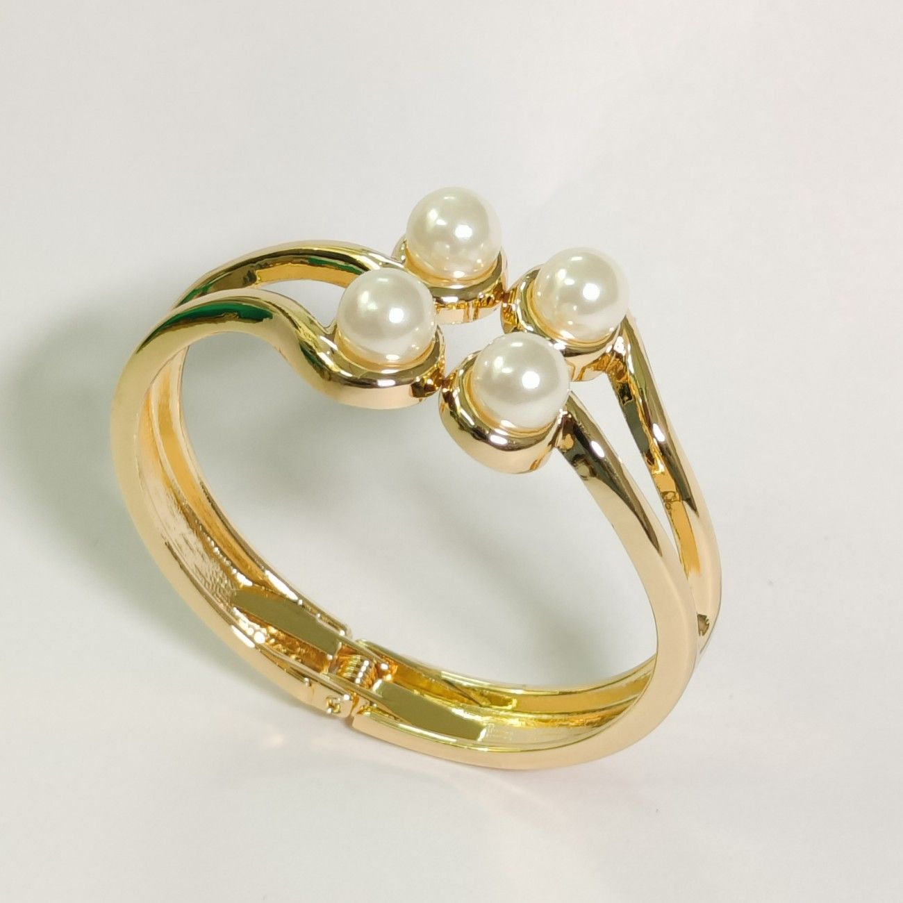 Elowen Pearl Arc Cuff Bracelet